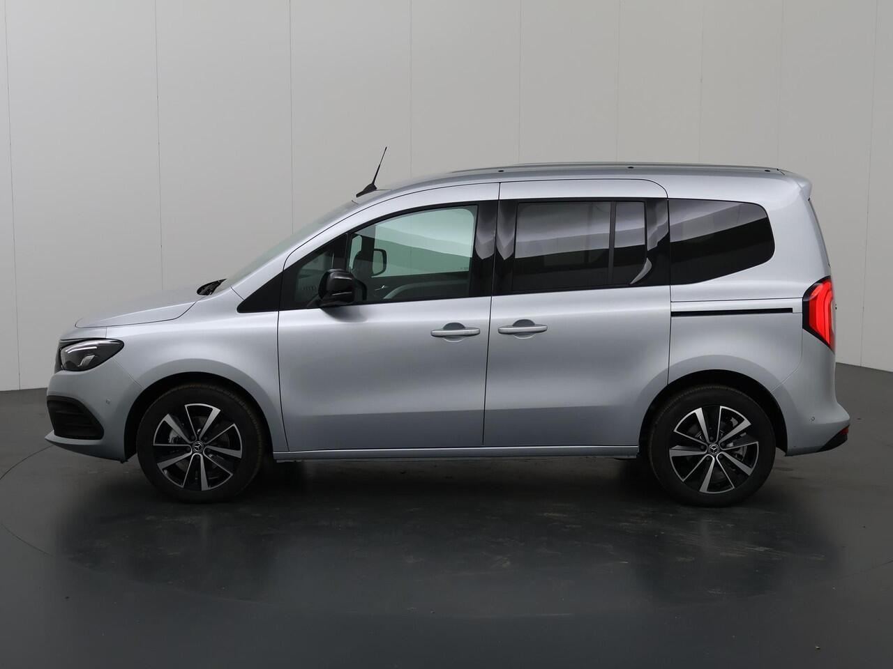 Mercedes-Benz EQT Tourer 200 L1 Premium 45kWh | 29850,- Incl. Btw | Ruime gezins auto! | LED koplampen | Keyless | Stoelverwarming | Snellader | Nieuw!