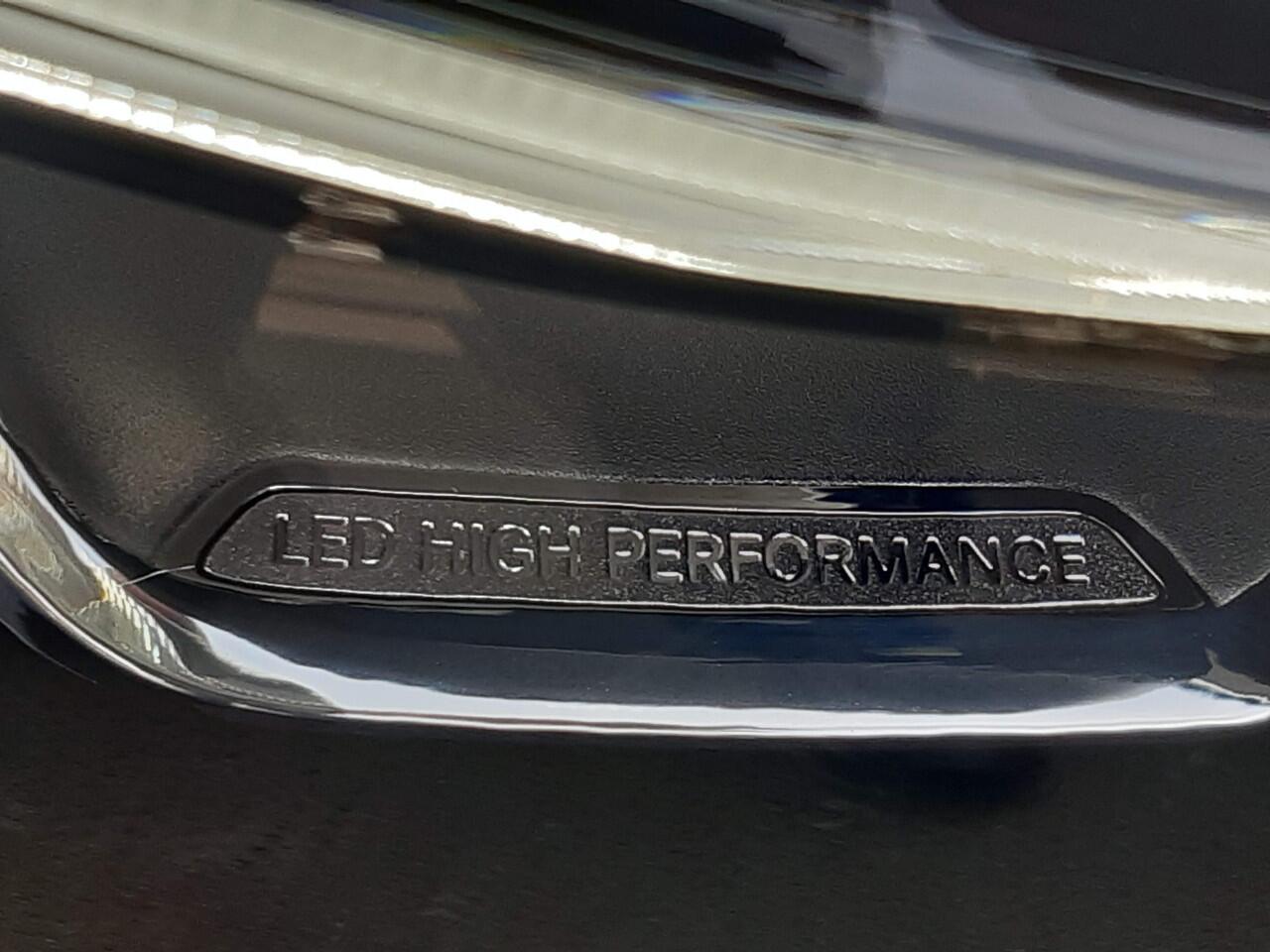 Mercedes-Benz EQT 200 Tour Navigatie , Achteruitrijcamera ECC Airco