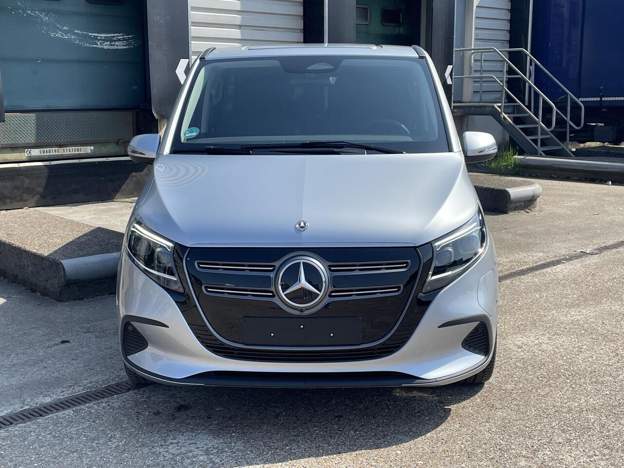 Mercedes-Benz EQV 300 L2 90 kWh 6-Pers | Distronic + | Airco achter | Navi