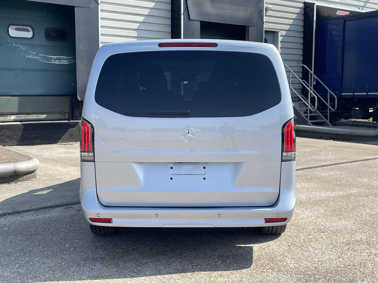 Mercedes-Benz EQV 300 L2 90 kWh 6-Pers | Distronic + | Airco achter | Navi