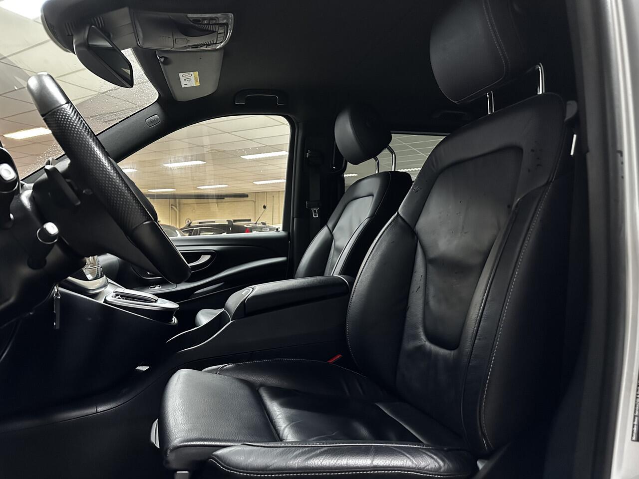 Mercedes-Benz EQV 300 L2 90kWh/ AMG Styling/ 2x Schuifdeur/ LED Koplampen/ 18'' LMV/ Vol Leder/ Elek. Kofferklep/ 360° Camera/ Sfeerverl./ Lane-Assist./ Apple + Android/ Elek. Stoelen + Memory/ Stoelverw.