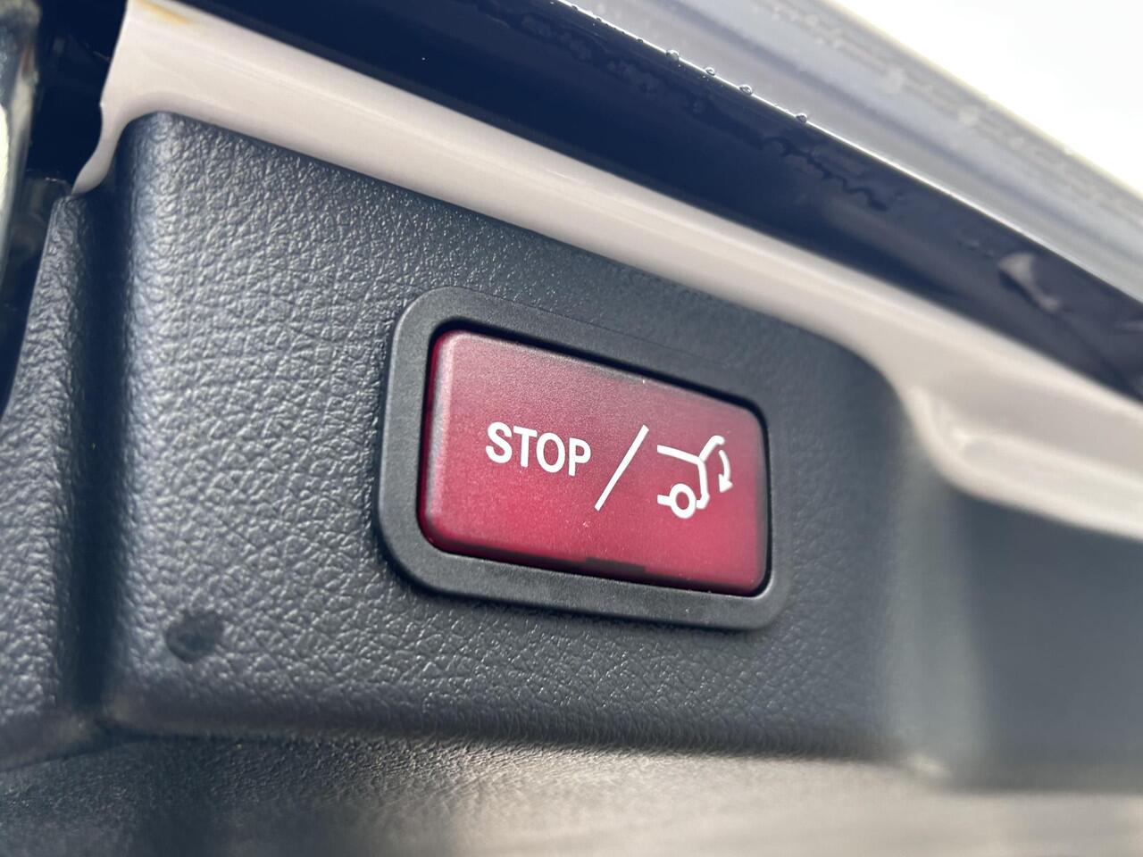 Mercedes-Benz EQV 300 L2 90kWh Dubbel Cabine | Airmatic | Memory pakket | Burmester | Adaptieve Cruise Control