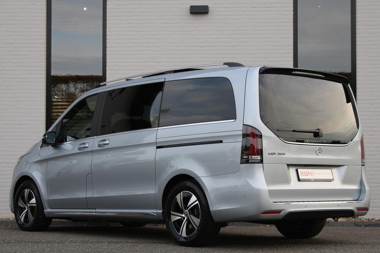Mercedes-Benz EQV 300 L2 / AMG / New Model / bj2025 / 7-Persoons / Panorama / Led / Electr Stoelen / Vol Opties / NIEUW!!