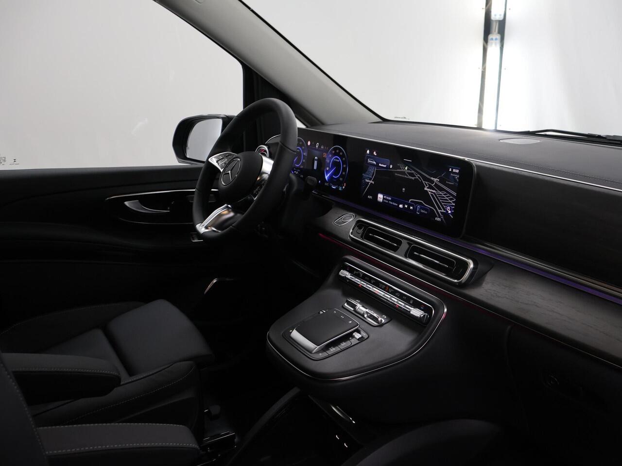 Mercedes-Benz EQV 300 L2 Avantgarde 90 kWh | Burmester | MultiBeam LED | Stoelverwarming | Navigatie | 360 camera | Climate Control | Cruise Control | Dodehoekassistent |