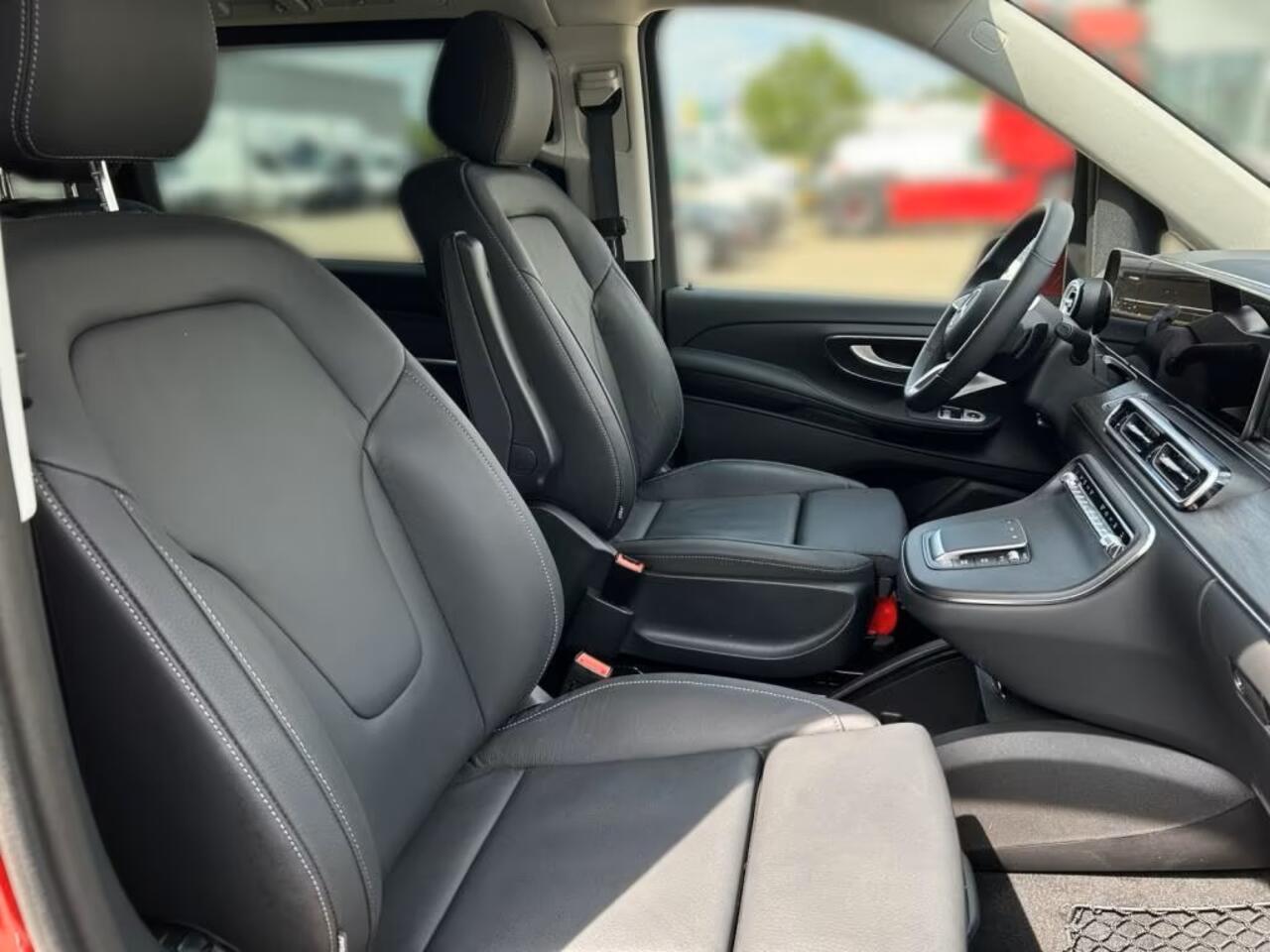 Mercedes-Benz EQV 300 L2 Avantgarde Nieuw Model 7-zitter Distronic Leder LED 360 Camera