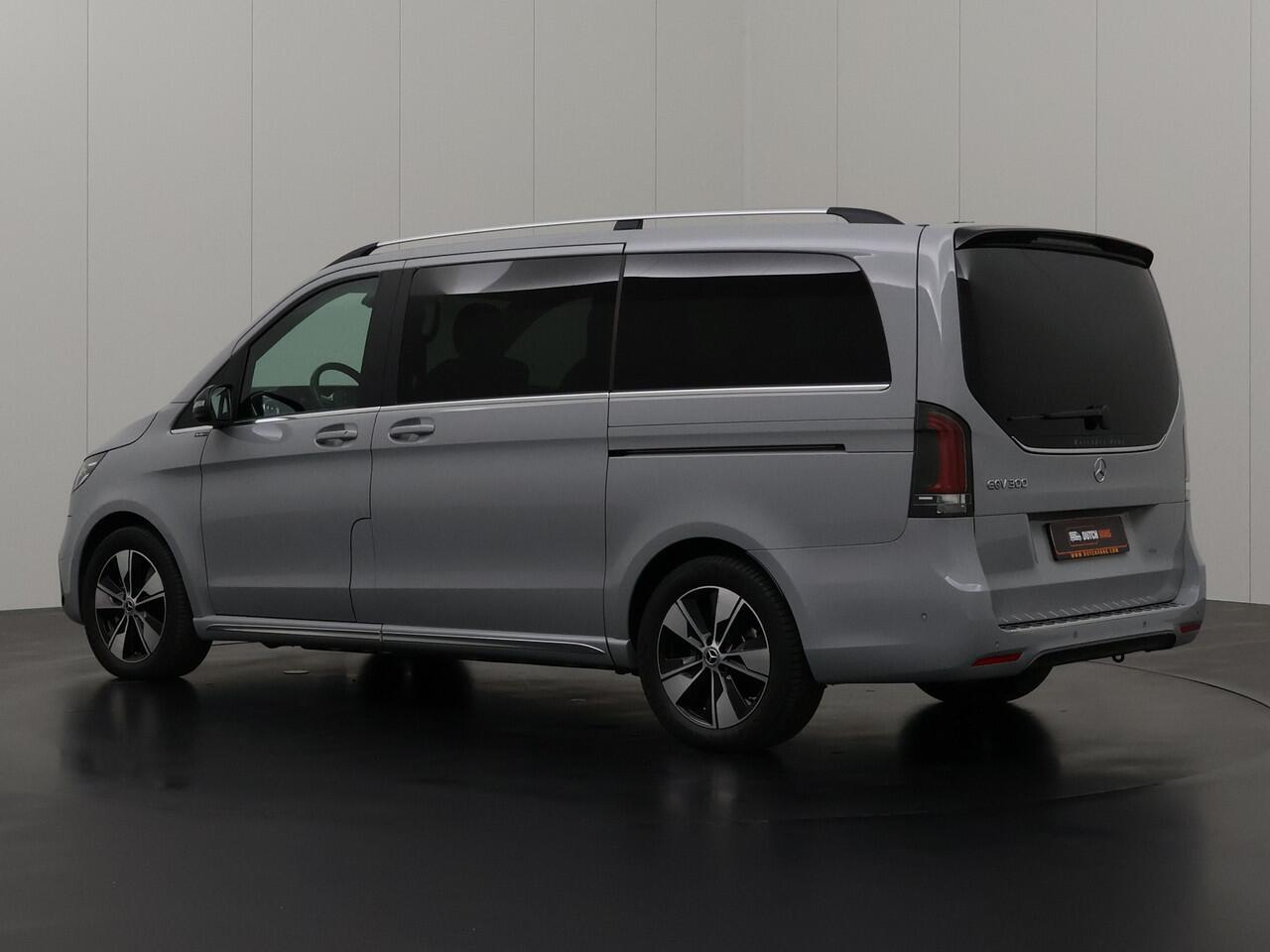 Mercedes-Benz EQV 300 Lang Avantgarde | Airmatic | Burmester | 7-Persoons | Alpin Grau | Leder | Zeer Compleet !