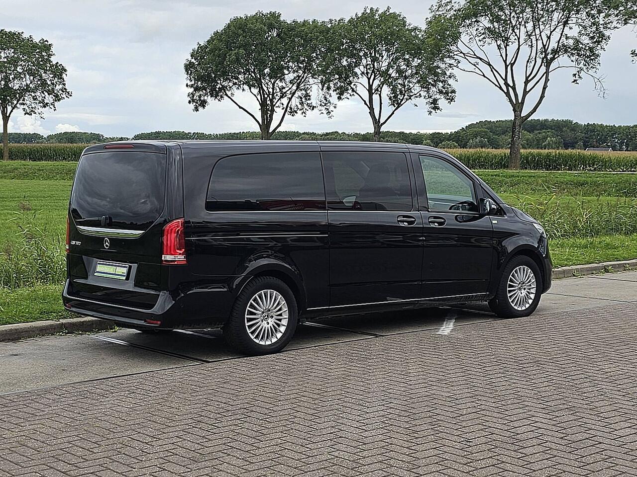 Mercedes-Benz EQV 300 L3 90kWh DC 8-Persoons Mbux + Navi Elektrische-Zijdeuren LED Bumpers-Kleur!