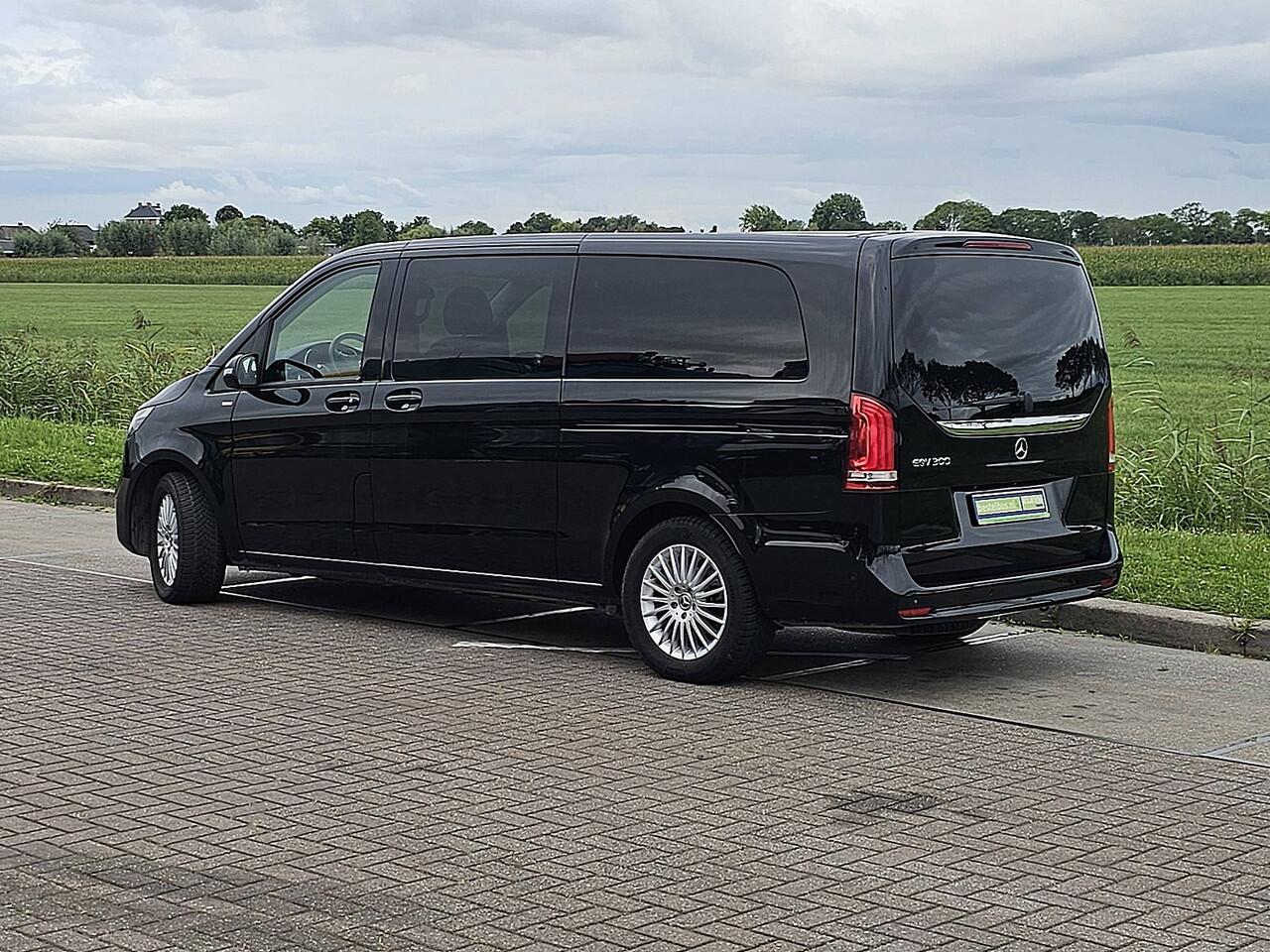 Mercedes-Benz EQV 300 L3 90kWh DC 8-Persoons Mbux + Navi Elektrische-Zijdeuren LED Bumpers-Kleur!