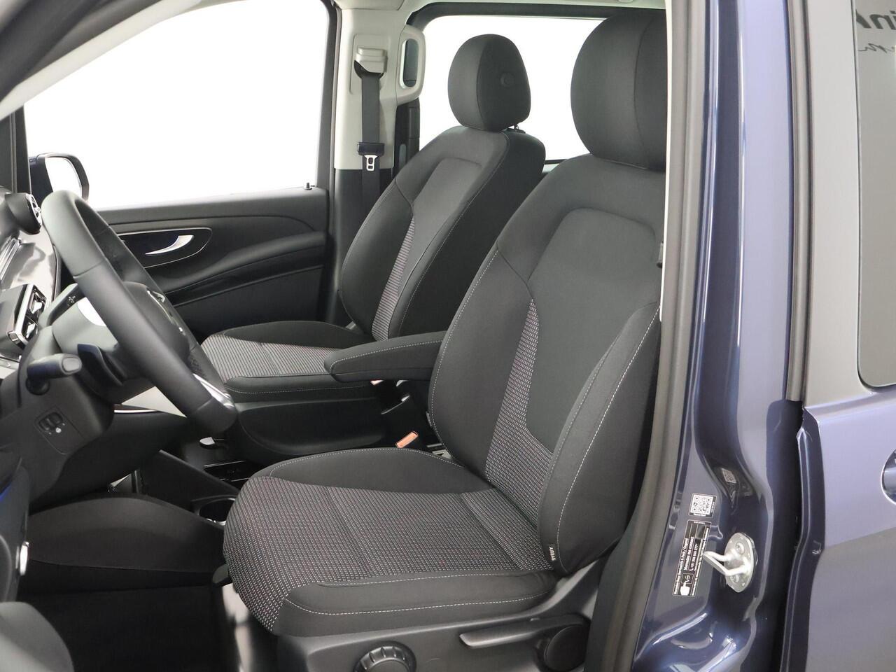 Mercedes-Benz EQV 300 L2 | Navigatie | MULTIBEAM LED | 110KW Snelladen | Spiegelpakket | Ambience Light |