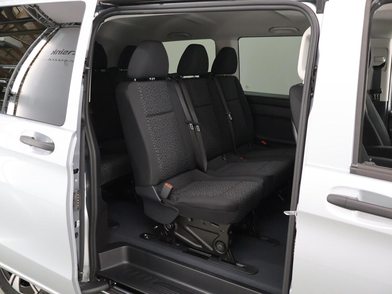 Mercedes-Benz EVITO TOURER 129 PRO L2 90 kWh | Snelladen 110 KWh | Achteruitrijcamera | Parkeerpakket | Comfortbestuurdersstoel | Dodehoekassistent | 8 Zitplaatsen | 360KM Range |