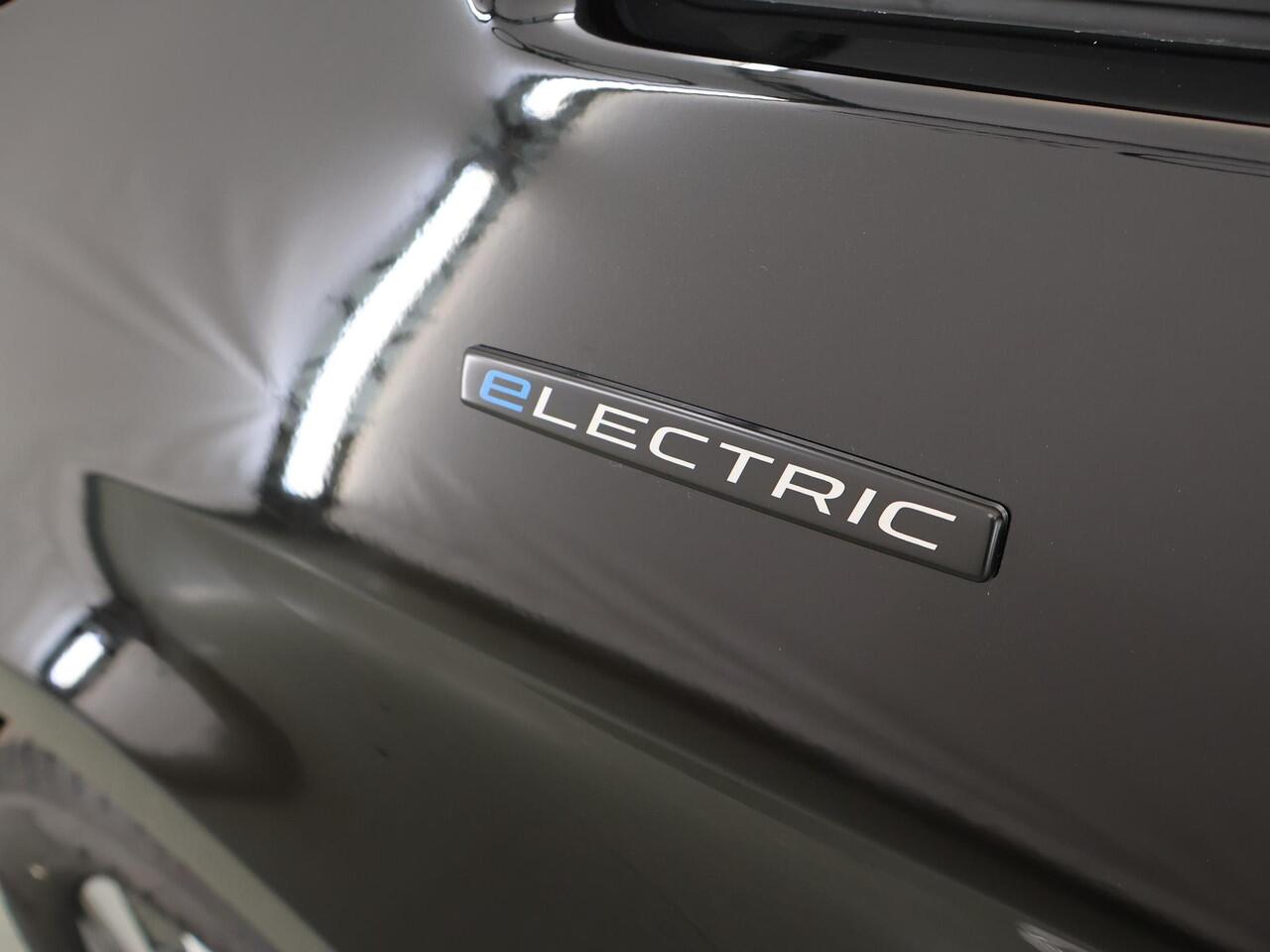 Mercedes-Benz EVITO TOURER 129 PRO L2 90 kWh | Achteruitrijcamera | Climate Control | Cruise Control | Privacyglas | Dodehoekassistent |