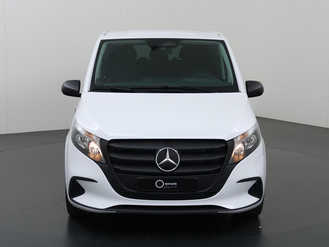 Mercedes-Benz EVITO TOURER 129 L2 PRO 90kWh | Snelladen 110 KWh | Achteruitrijcamera | Parkeerpakket | Comfortbestuurdersstoel | Dodehoekassistent | 8 Zitplaatsen |