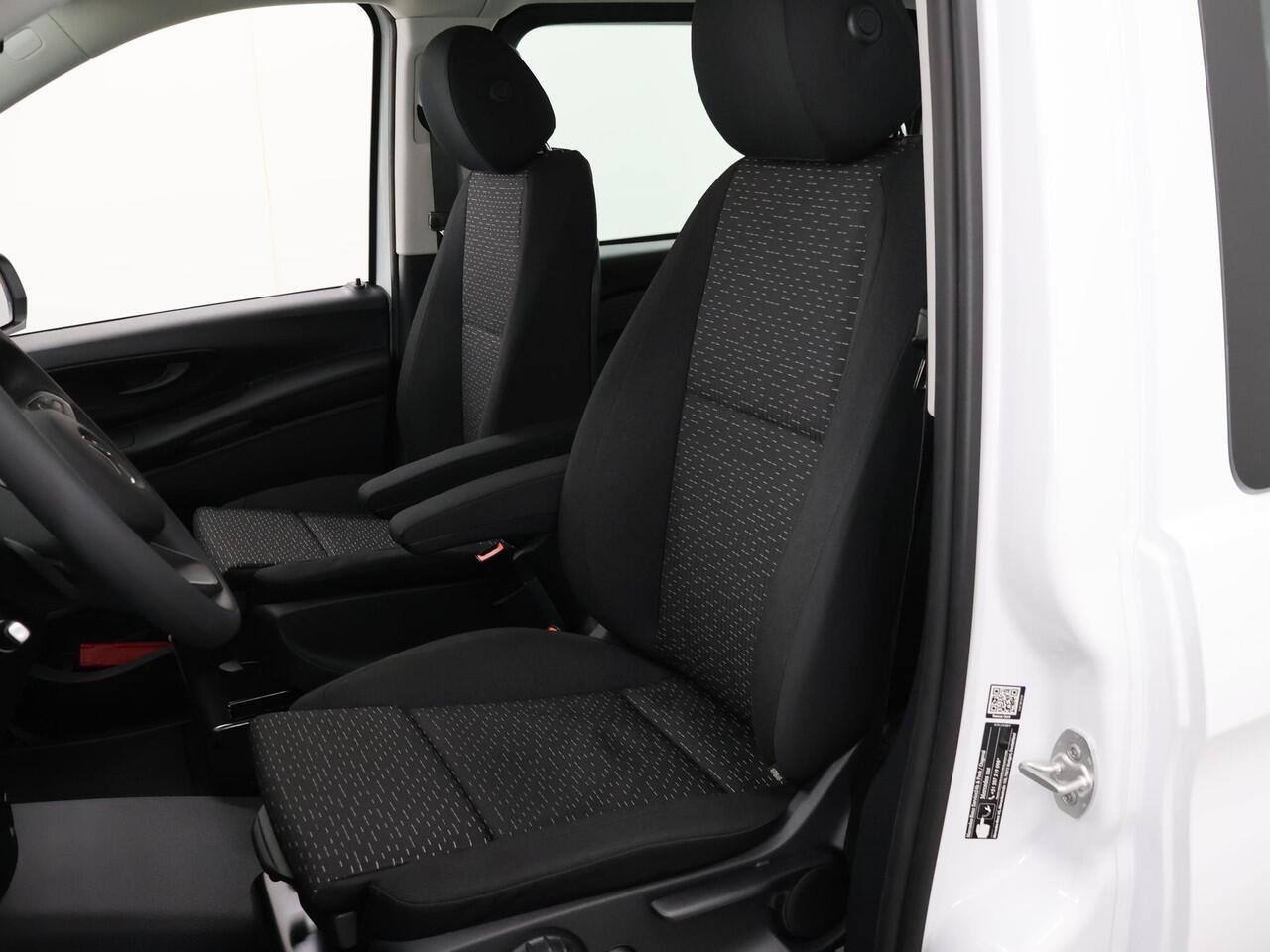 Mercedes-Benz EVITO TOURER PRO L3 100 kWh | Stoelverwarming | Navigatie | Achteruitrijcamera | Airco | Cruise Control |