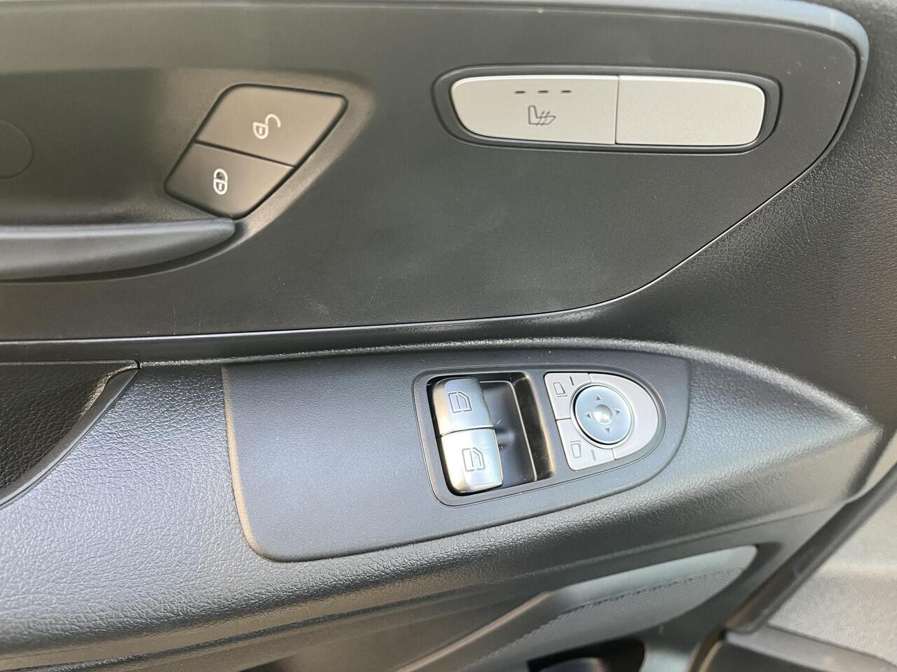 Mercedes-Benz EVITO TOURER 129 PRO L2 | 90 kWh Mercedes-Benz eVito Tourer 129 PRO L2 90 kWh