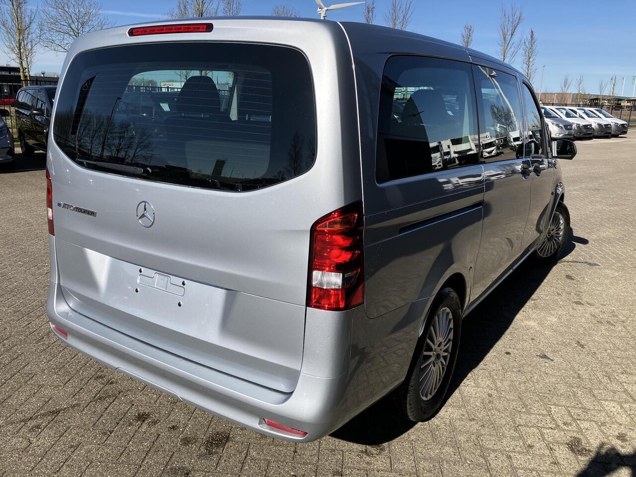 Mercedes-Benz EVITO TOURER 129 PRO L2 90 kWh | 9 Zitplaatsen | Snelladen 110 KWh | Achteruitrijcamera | Parkeerpakket | Comfortbestuurdersstoel | Dodehoekassistent | 360KM Range |