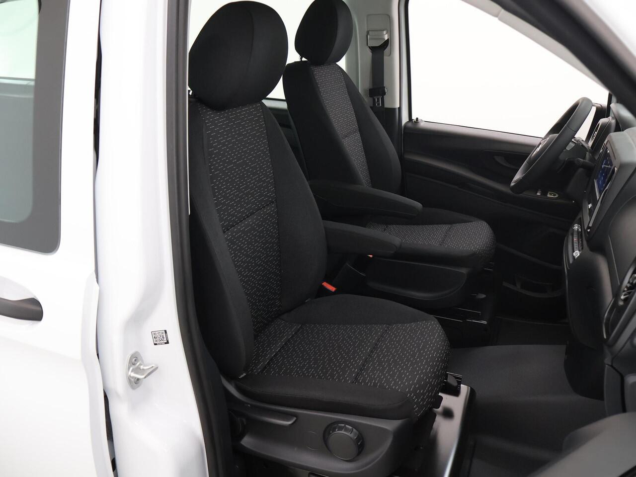 Mercedes-Benz EVITO TOURER 129 PRO L2 90 kWh | Snelladen 110 KWh | Parkeerpakket | Comfortbestuurdersstoel | Dodehoekassistent | Navigatie | 360KM range |