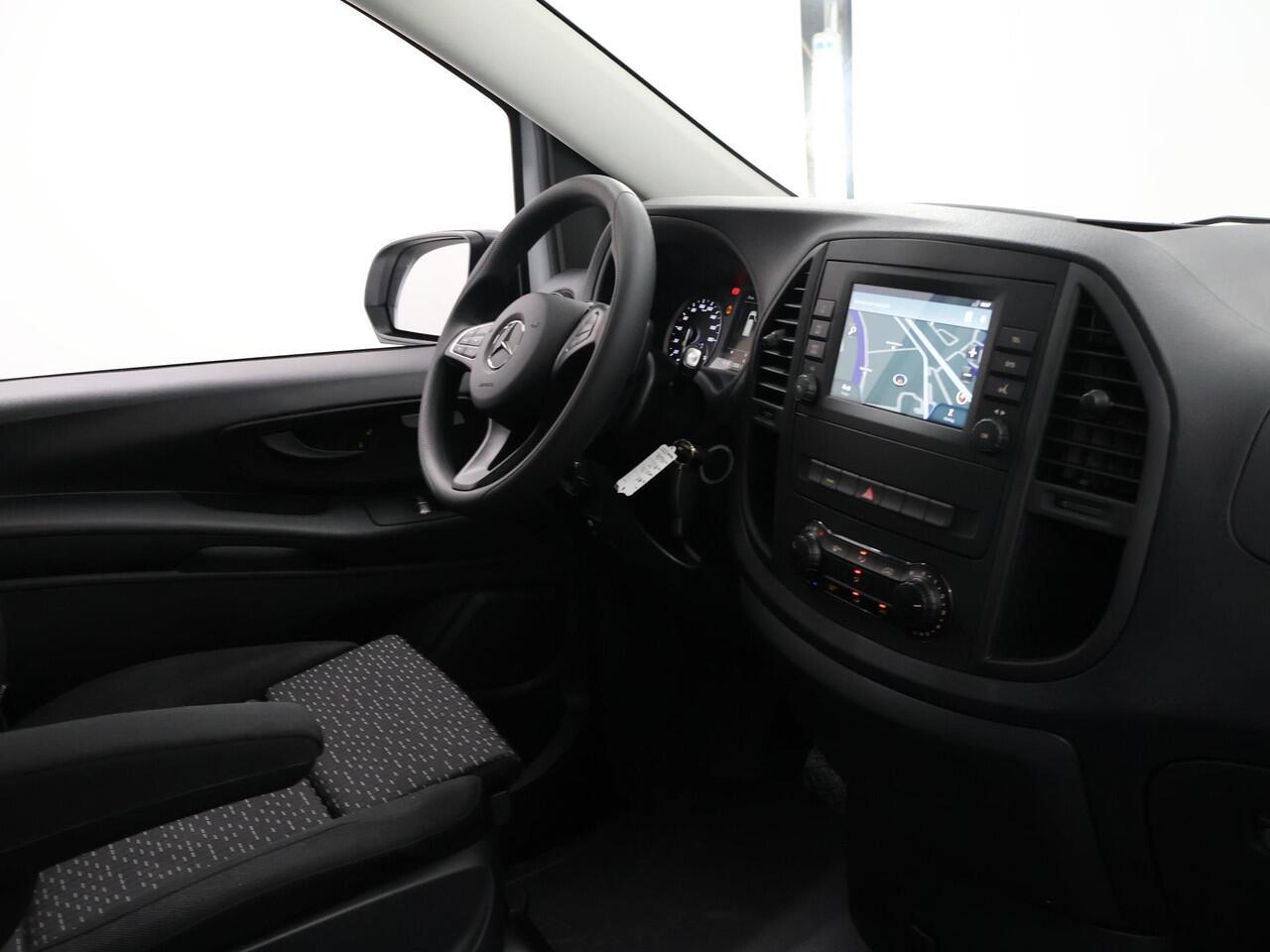 Mercedes-Benz EVITO TOURER PRO L3 100 kWh | Stoelverwarming | Navigatie | Achteruitrijcamera | Airco | Cruise Control |