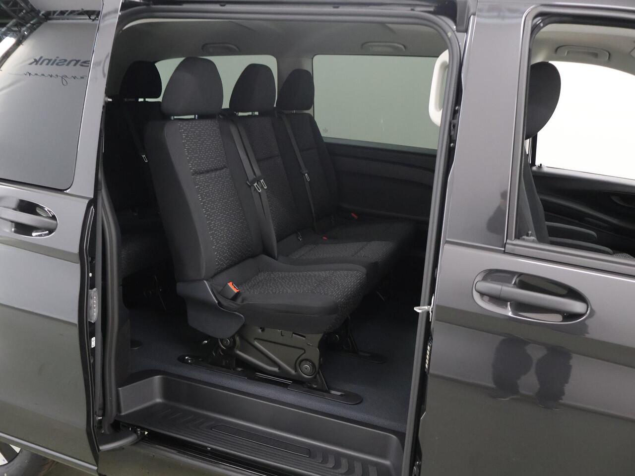 Mercedes-Benz EVITO TOURER 129 PRO L2 90 kWh | Achteruitrijcamera | Climate Control | Cruise Control | Privacyglas | Dodehoekassistent |