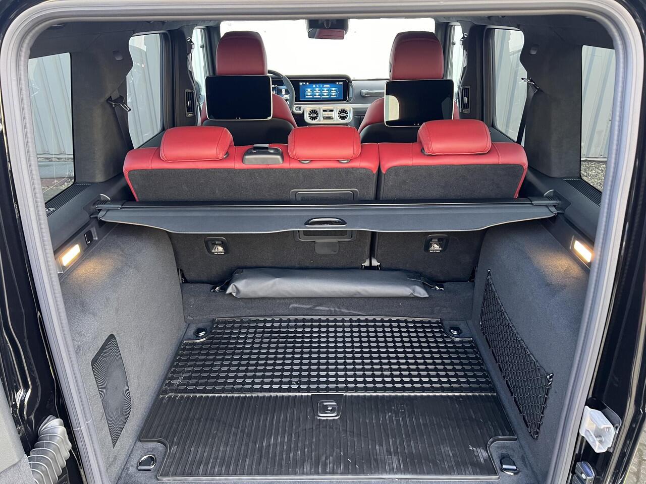 Mercedes-Benz G-KLASSE Mercedes-AMG 63 | SUPERIOR Line Interieur | Comfort Pakket | AMG Performance Pakket | AMG Carbonpakket Exterieur | AMG Sierdelen Carbon | High-End Rear Seat Entertainment | Schuifdak | Trekhaak | Voorverwarming | Burmester 3D Surround | 360° Camera