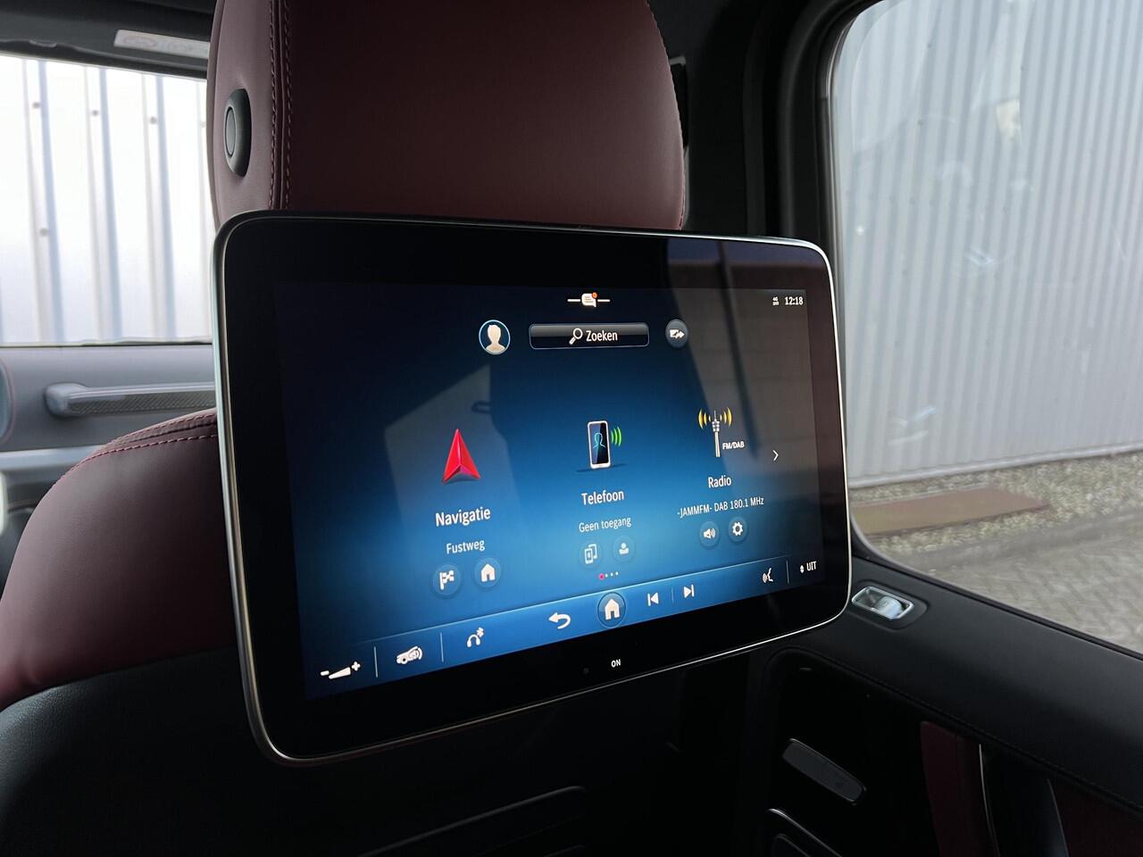 Mercedes-Benz G-KLASSE Mercedes-AMG 63 | SUPERIOR Line Interieur | Comfort Pakket | AMG Performance Pakket | AMG Carbonpakket Exterieur | AMG Sierdelen Carbon | High-End Rear Seat Entertainment | Schuifdak | Trekhaak | Voorverwarming | Burmester 3D Surround | 360° Camera