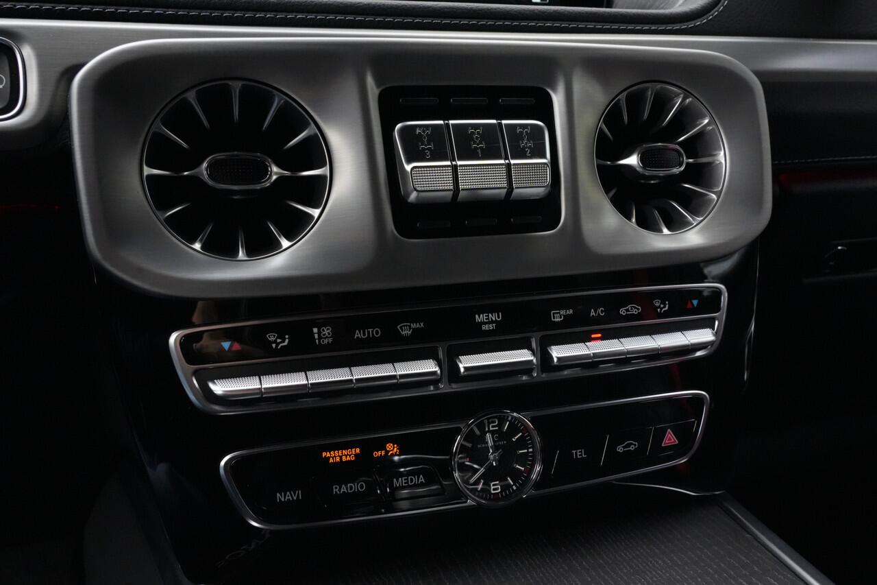 Mercedes-Benz G-KLASSE 63 AMG G700 Brabus 700pk Navigatie/360camera/Trekhaak