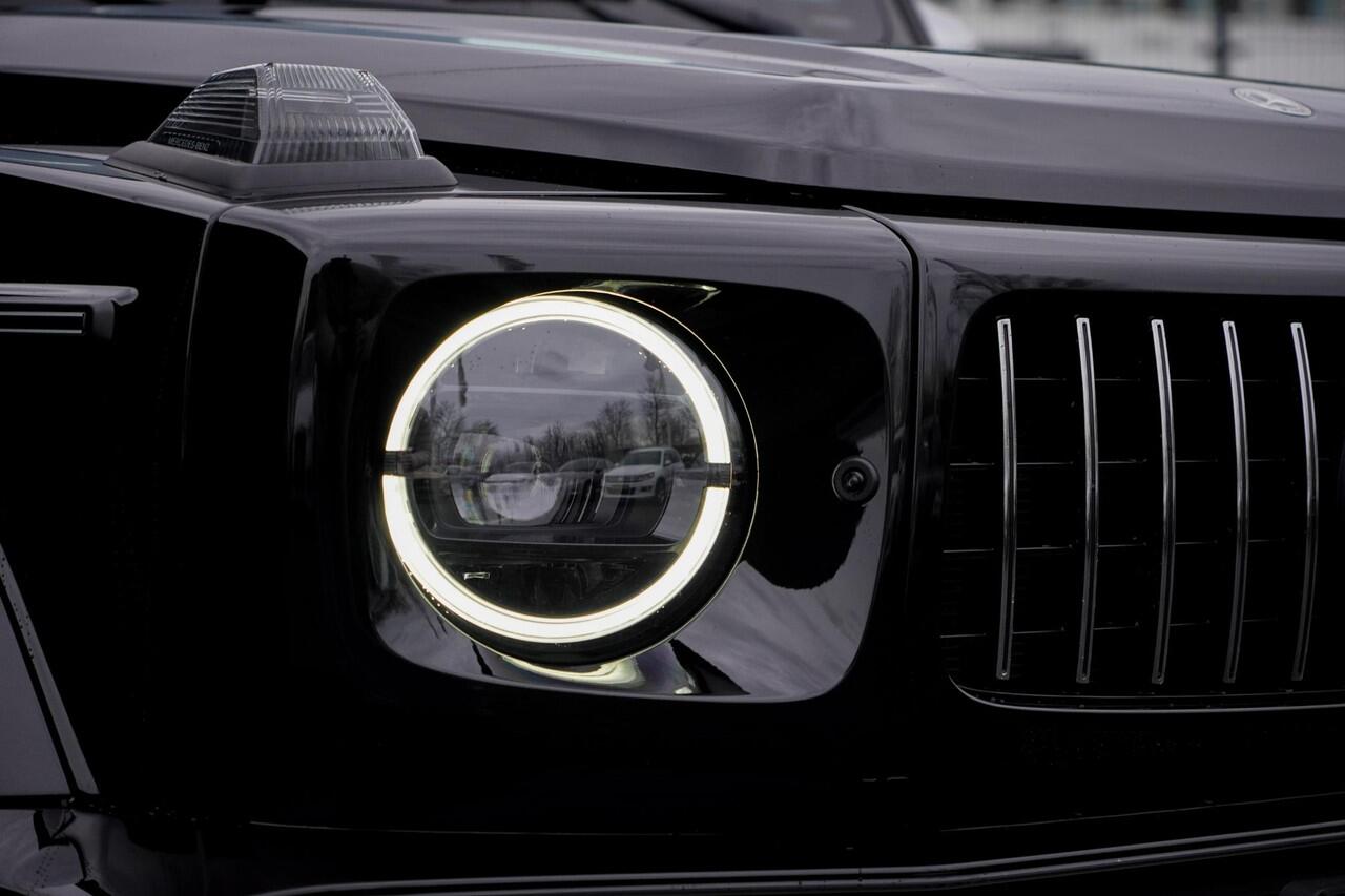 Mercedes-Benz G-KLASSE 400 d / AMG / 22'' / G manufaktur / Premium Plus / Massage / Burmester