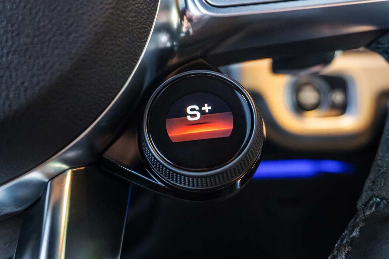 Mercedes-Benz G-KLASSE G63 AMG - Selenite Grey Metallic - Burmester - Carbon - Sunroof