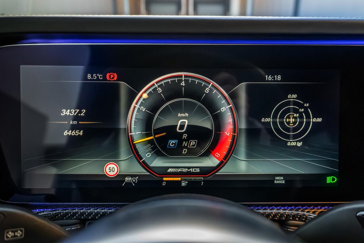 Mercedes-Benz G-KLASSE G63 AMG - Selenite Grey Metallic - Burmester - Carbon - Sunroof