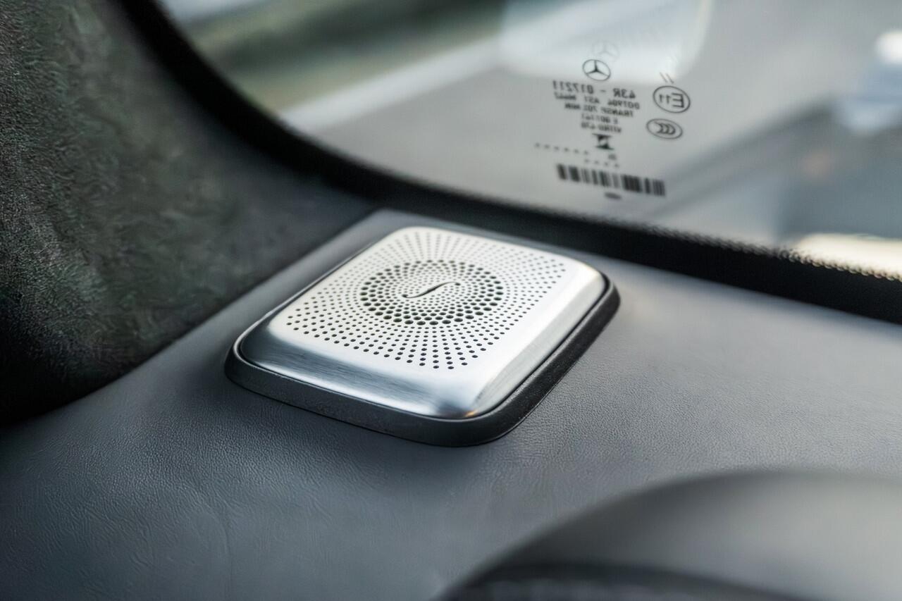 Mercedes-Benz G-KLASSE G63 AMG - Selenite Grey Metallic - Burmester - Carbon - Sunroof