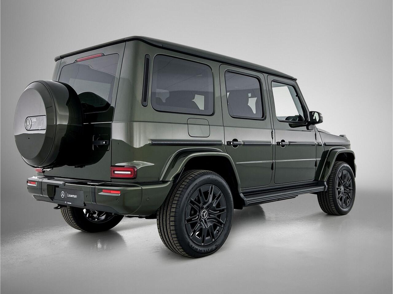 Mercedes-Benz G-KLASSE 580 met EQ-Technologie 116 kWh | AMG Line | SUPERIOR Line interieur | Warmtecomfortpakket | AMG sierelementen in carbon | Comfortpakket | Nightpakket | Treeplanken | MANUFAKTUR Schöckl designpakket |