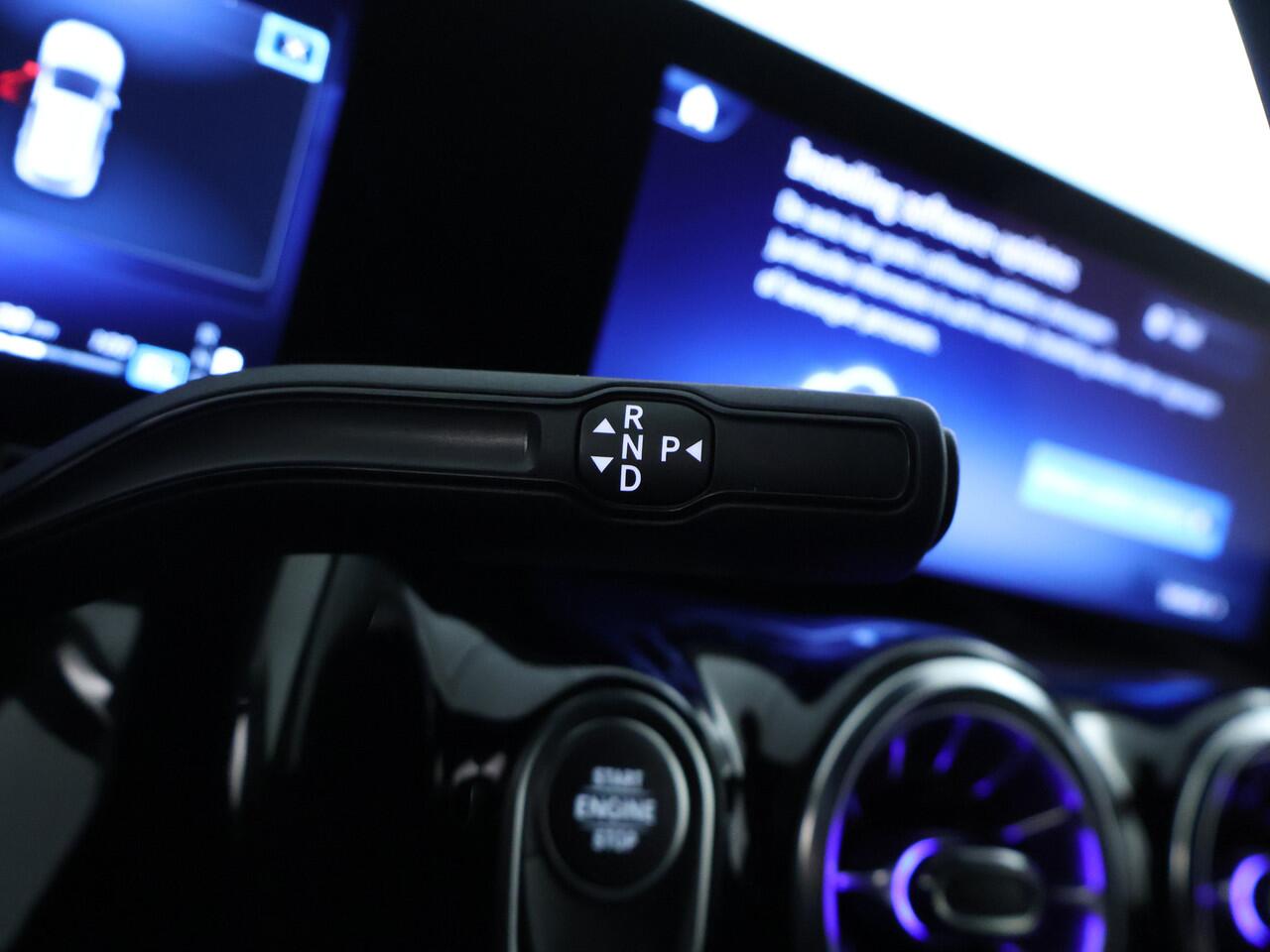 Mercedes-Benz GLA-KLASSE 250 e Plug-In Hybride | Trekhaak | Night Pakket | Sfeerverlichting | 11 kW Laden | Stuur en Stoelverwarming | Inclusief 24 maanden MB Certified garantie voor Europa.