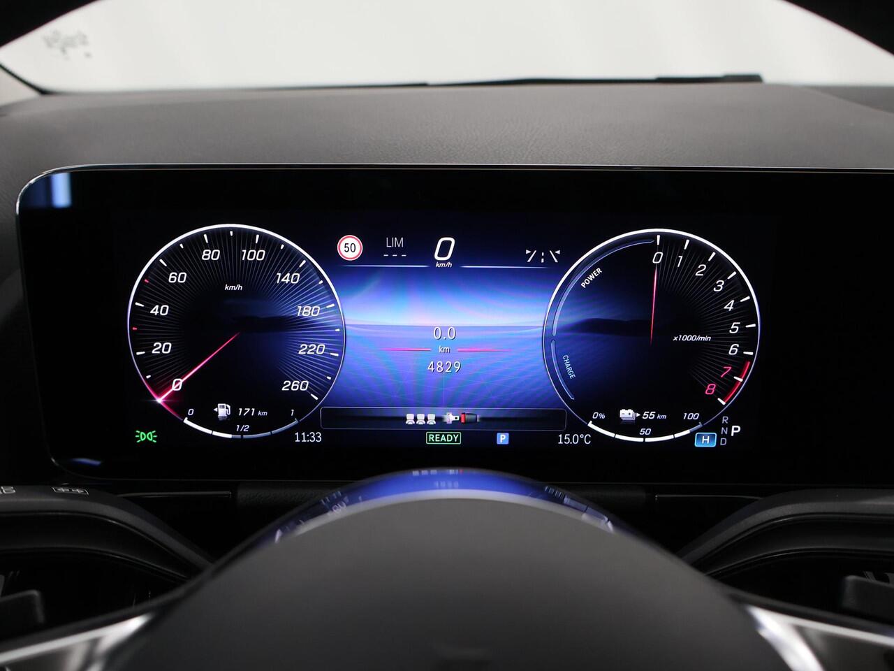 Mercedes-Benz GLA-KLASSE 250 e Luxury Line | Elektrische achterklep | Winter pakket | Achteruitrijcamera |