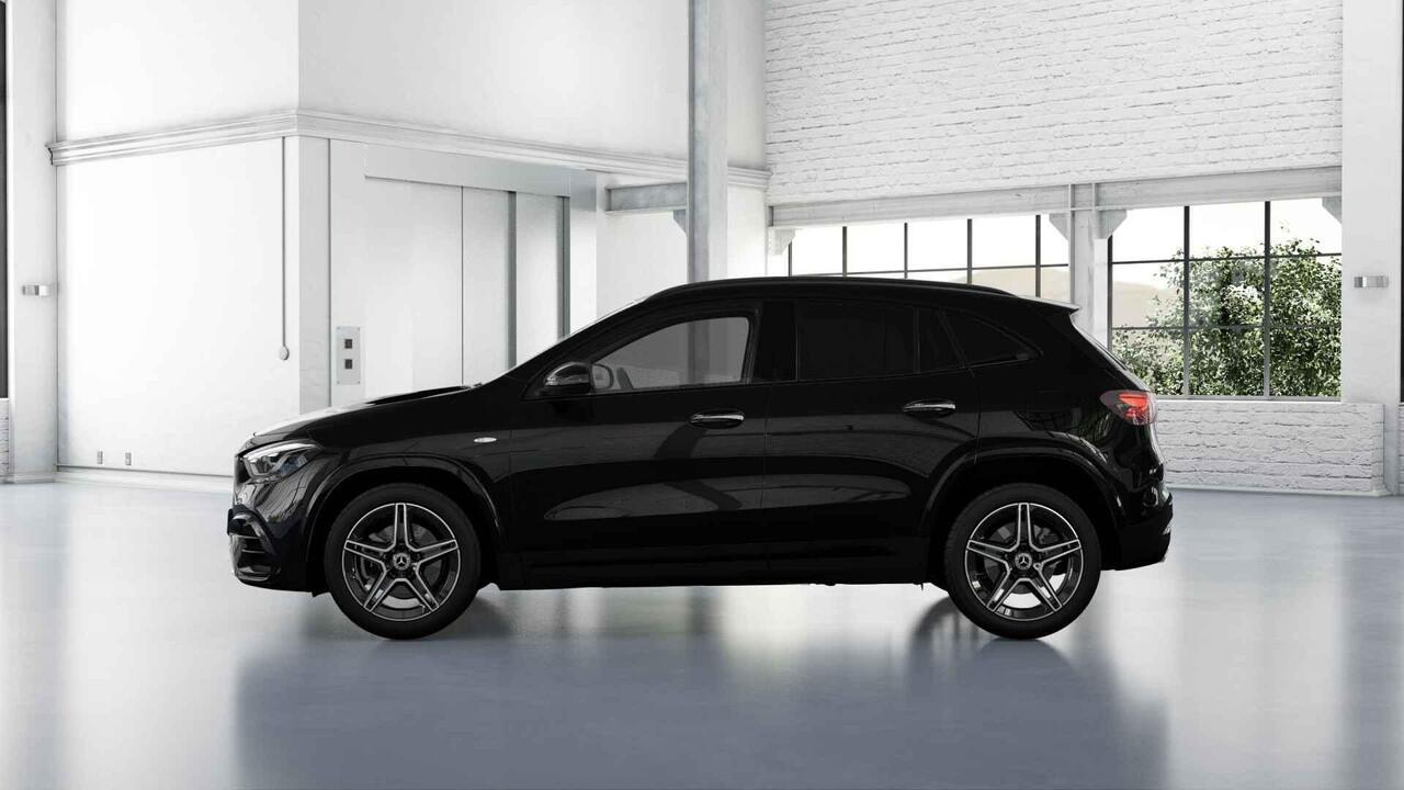 Mercedes-Benz GLA-KLASSE 250e Business Solution AMG | Panoramaschuifdak | Stoelverwarming | Nightpakket | Achteruitrijcamera | Led koplampen |