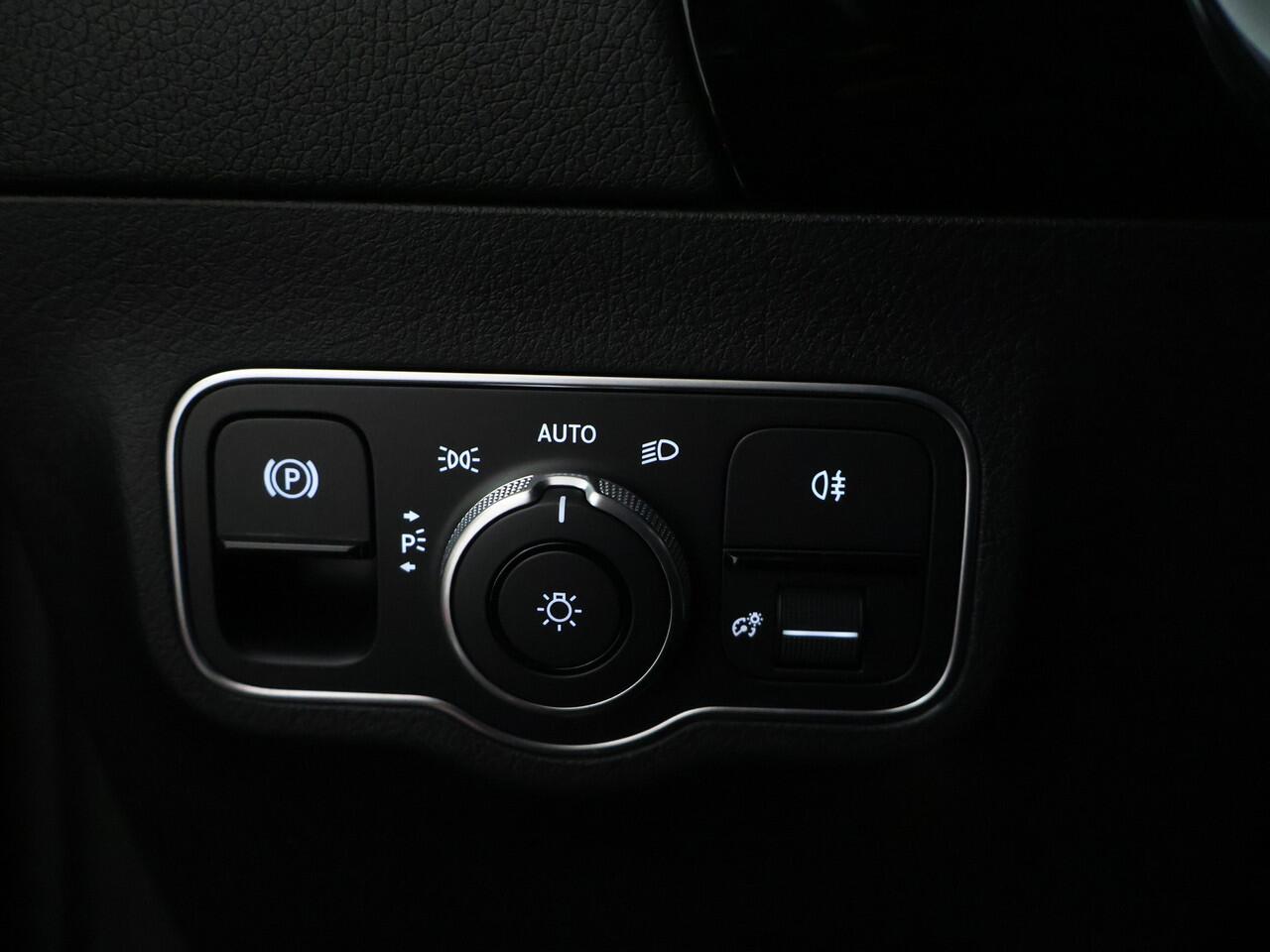 Mercedes-Benz GLA-KLASSE 250 e Plug-In Hybride | Progressive Line Advanced | Burmester® | Dodehoek Assist | Memory Voorstoelen | Stuur en Stoelverwarming | Ledkoplampen | Inclusief 24 maanden MB Certified garantie voor Europa.