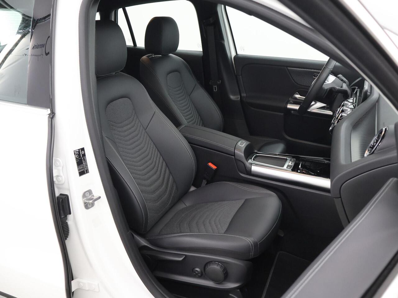 Mercedes-Benz GLA-KLASSE 250 e Luxury Line | Trekhaak | Winter pakket | Elektrische achterklep |