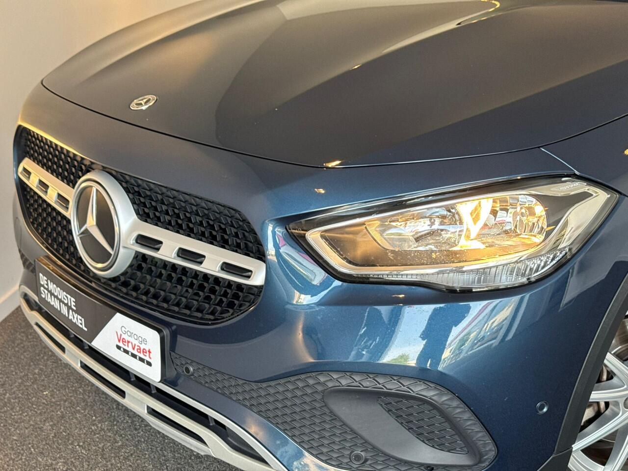 Mercedes-Benz GLA-KLASSE 180 Business Solution