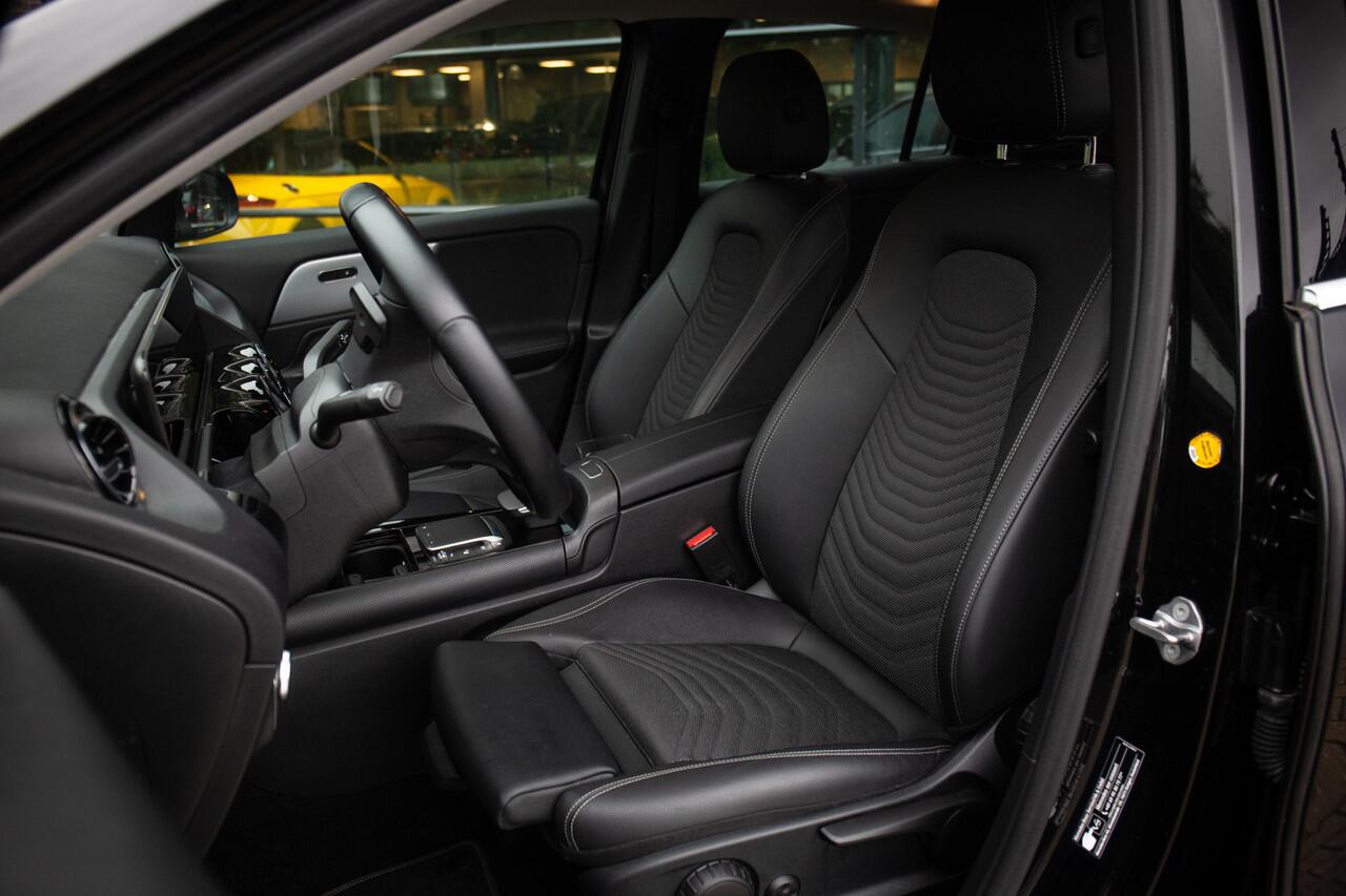 Mercedes-Benz GLA-KLASSE 250 e Business Solution AMG Limited , Trekhaak, Camera, Voorstoelen verwarmd, Cruise control