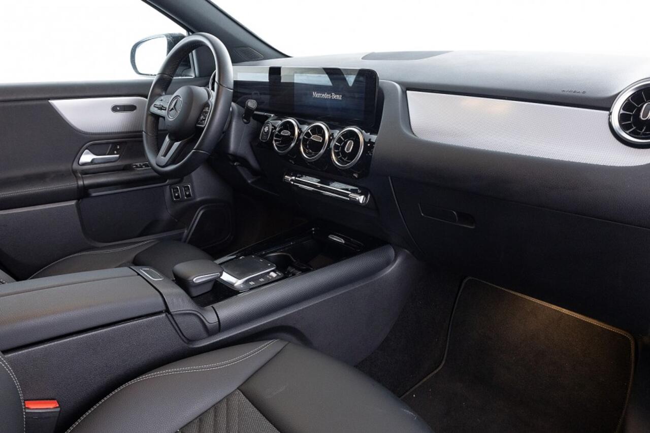 Mercedes-Benz GLA-KLASSE 250 e Business Line | Full LED | Half LEDER | NAVI | PHEV