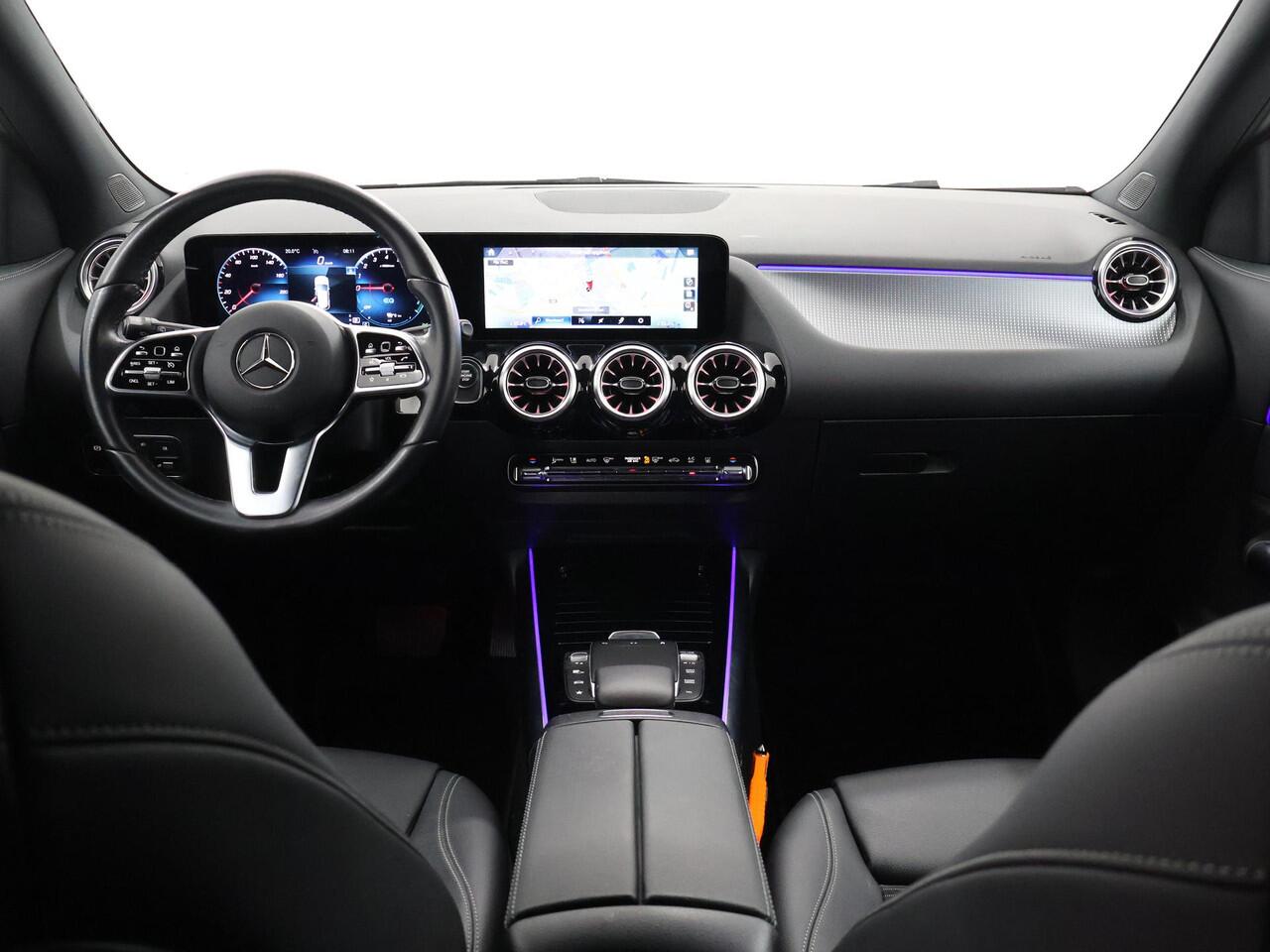 Mercedes-Benz GLA-KLASSE 250 e Progressive | Stoelverwarming | Widescreen | Sfeerverlichting | Achteruitrijcamera |