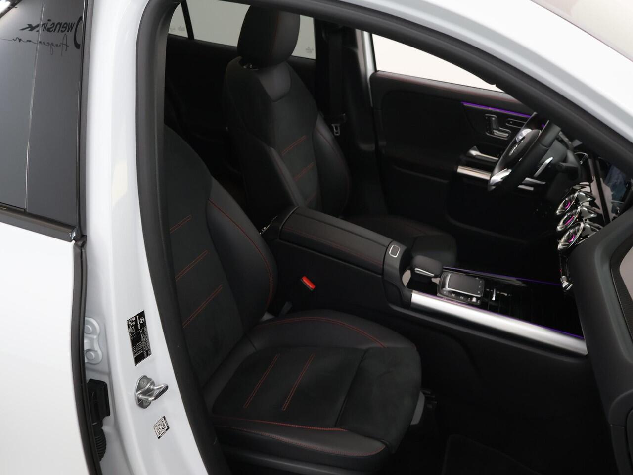 Mercedes-Benz GLA-KLASSE 250 e AMG Line | Night | Panoramadak | Multibeam | Memory | Rijassistentiepakket | 360 graden camera |