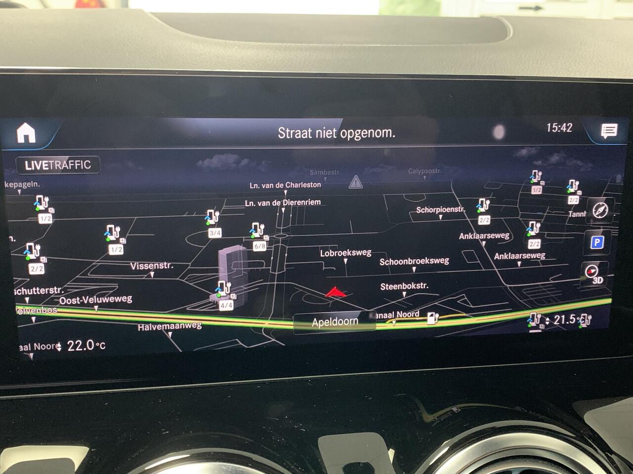 Mercedes-Benz GLA-KLASSE 250 e AMG Line | PANORAMADAK | TREKHAAK | RONDOM ZICHT CAMERA | COMPLETE AUTO!