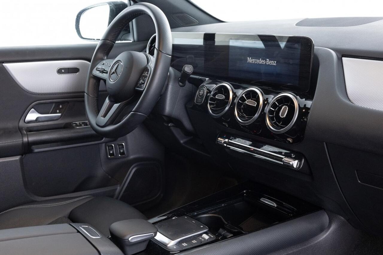 Mercedes-Benz GLA-KLASSE 250 e Business Line | Full LED | Half LEDER | NAVI | PHEV