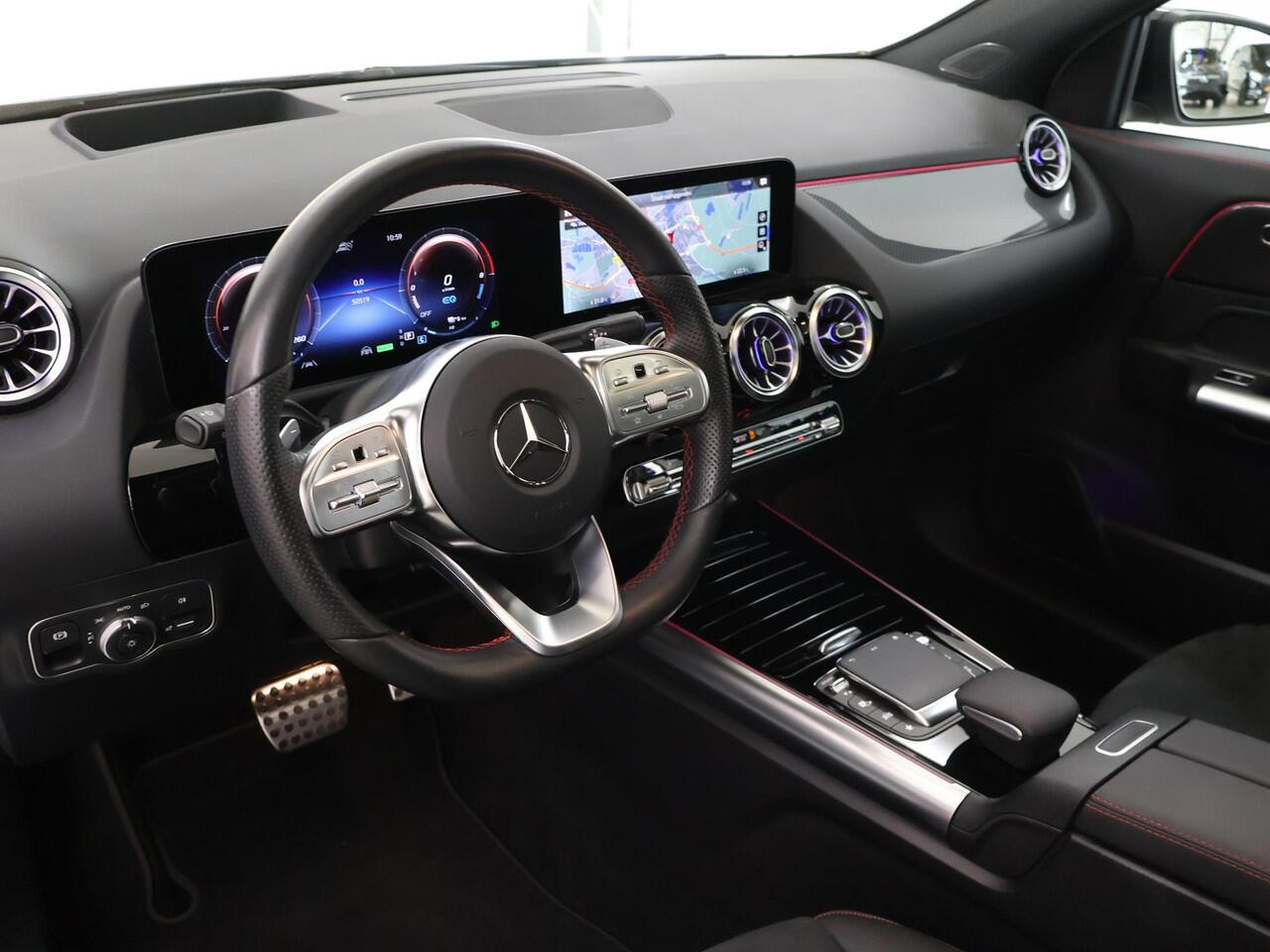 Mercedes-Benz GLA-KLASSE 250 e AMG Line | Night | Panoramadak | Multibeam | Memory | Rijassistentiepakket | 360 graden camera |