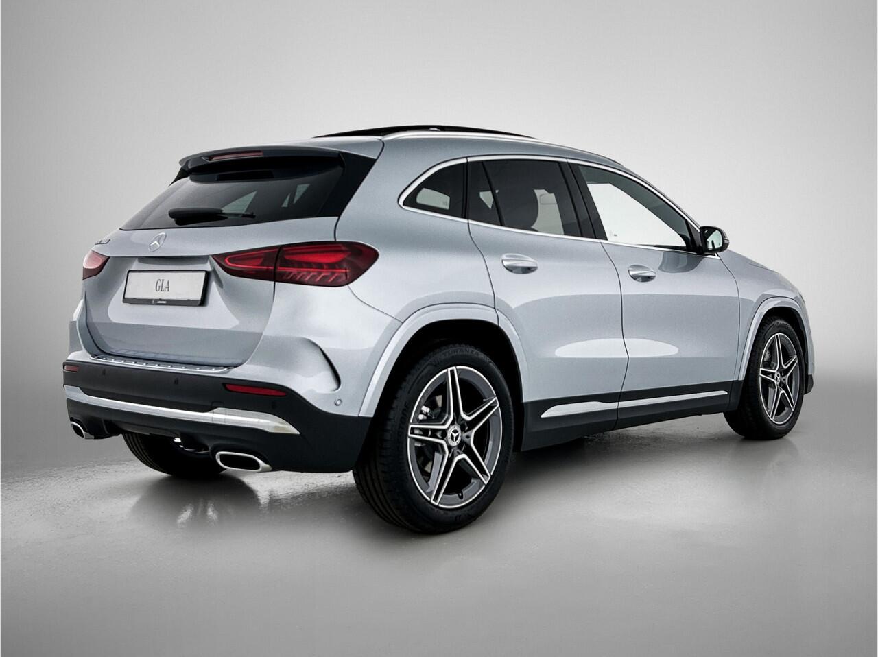 Mercedes-Benz GLA-KLASSE 180 Business Solution AMG | Trekhaak | GUARD 360 ° Vehicle protection Plus | Advanced Sound System | MULTIBEAM LED | Dodehoekassistent | Keyless-Go comfortpakket | EASY PACK achterklep |