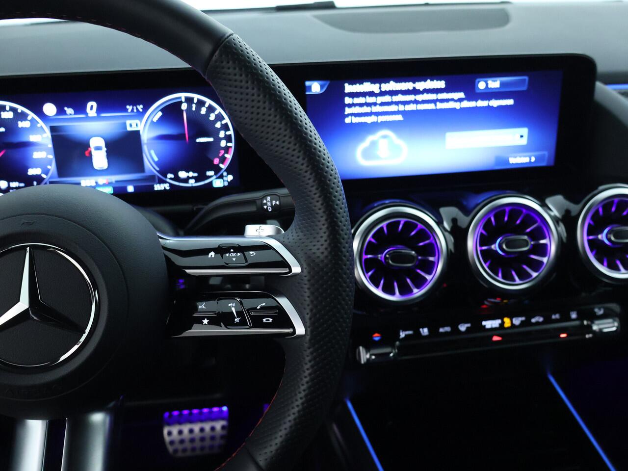 Mercedes-Benz GLA-KLASSE 250 e AMG Plug-In Hybride | AMG Line | MultiBeam Koplampen | Dodehoekassist | 11 kW LAden | Stuur en Stoelverwarming. Inclusief 24 maanden MB Certified garantie voor Europa.