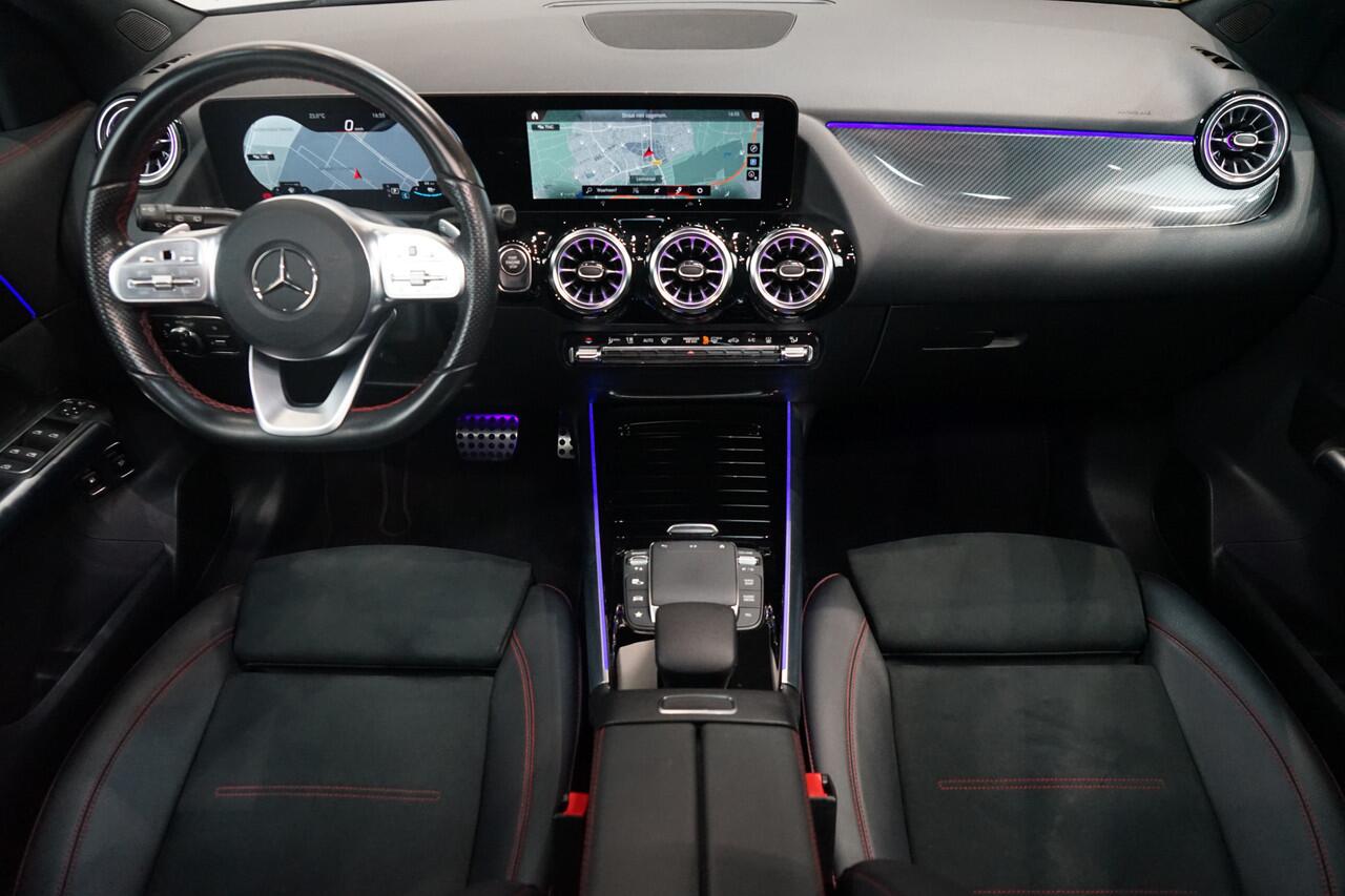 Mercedes-Benz GLA-KLASSE 250 e AMG ? PANO ? CARBON ? NIGHT ? CAMERA ? SFEER