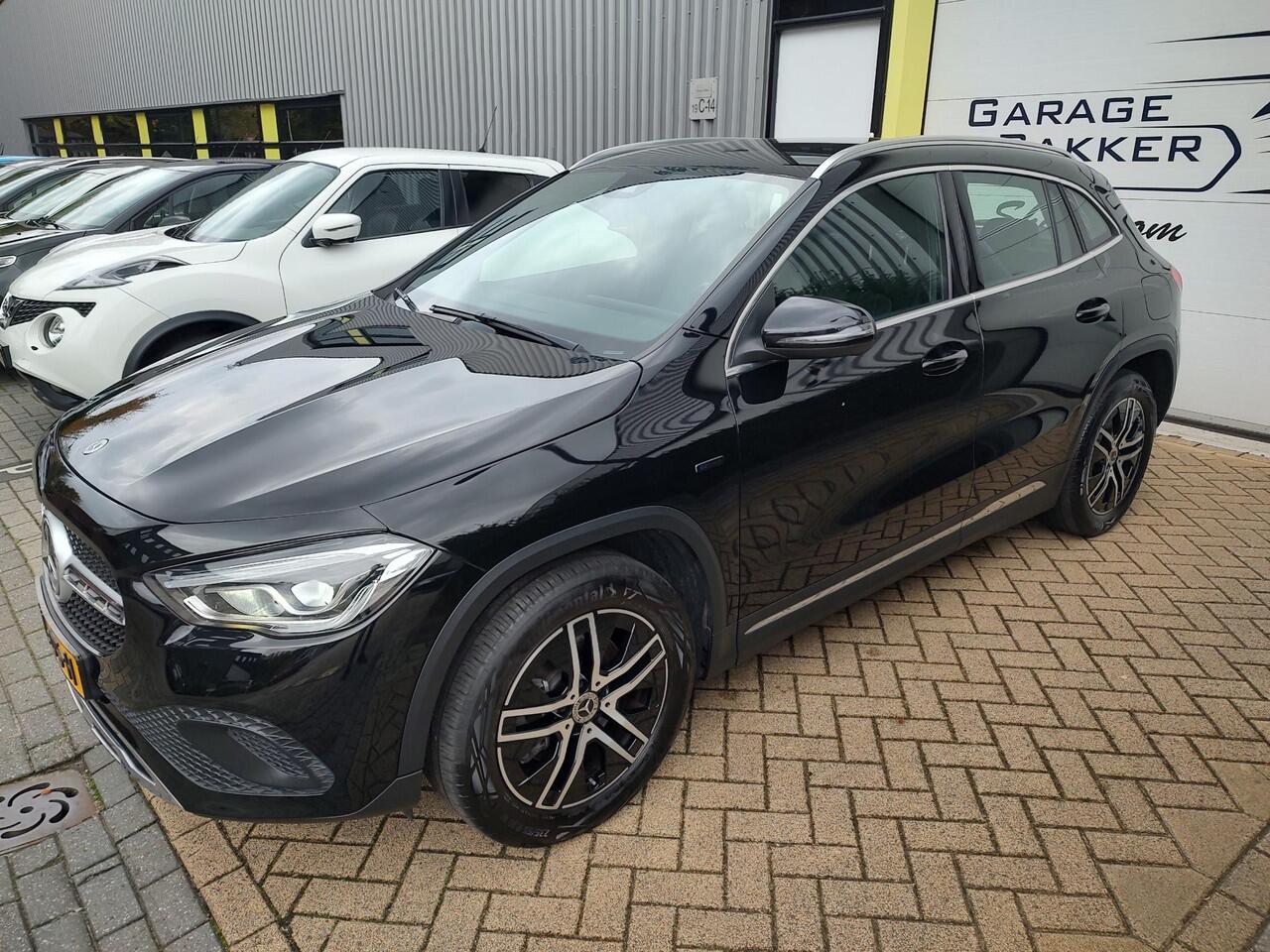 Mercedes-Benz GLA-KLASSE 250 e Progressive Plug-In leder led Camera CarPlay