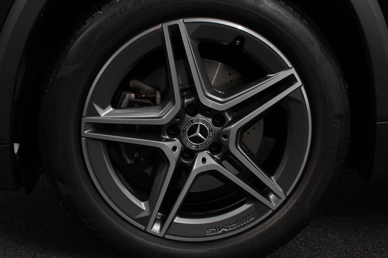 Mercedes-Benz GLA-KLASSE 200 AMG Line Automaat Nieuw model ! | Navigatie | Climate Control | Camera | Electrisch bedienbare achterklep | Dab | Led