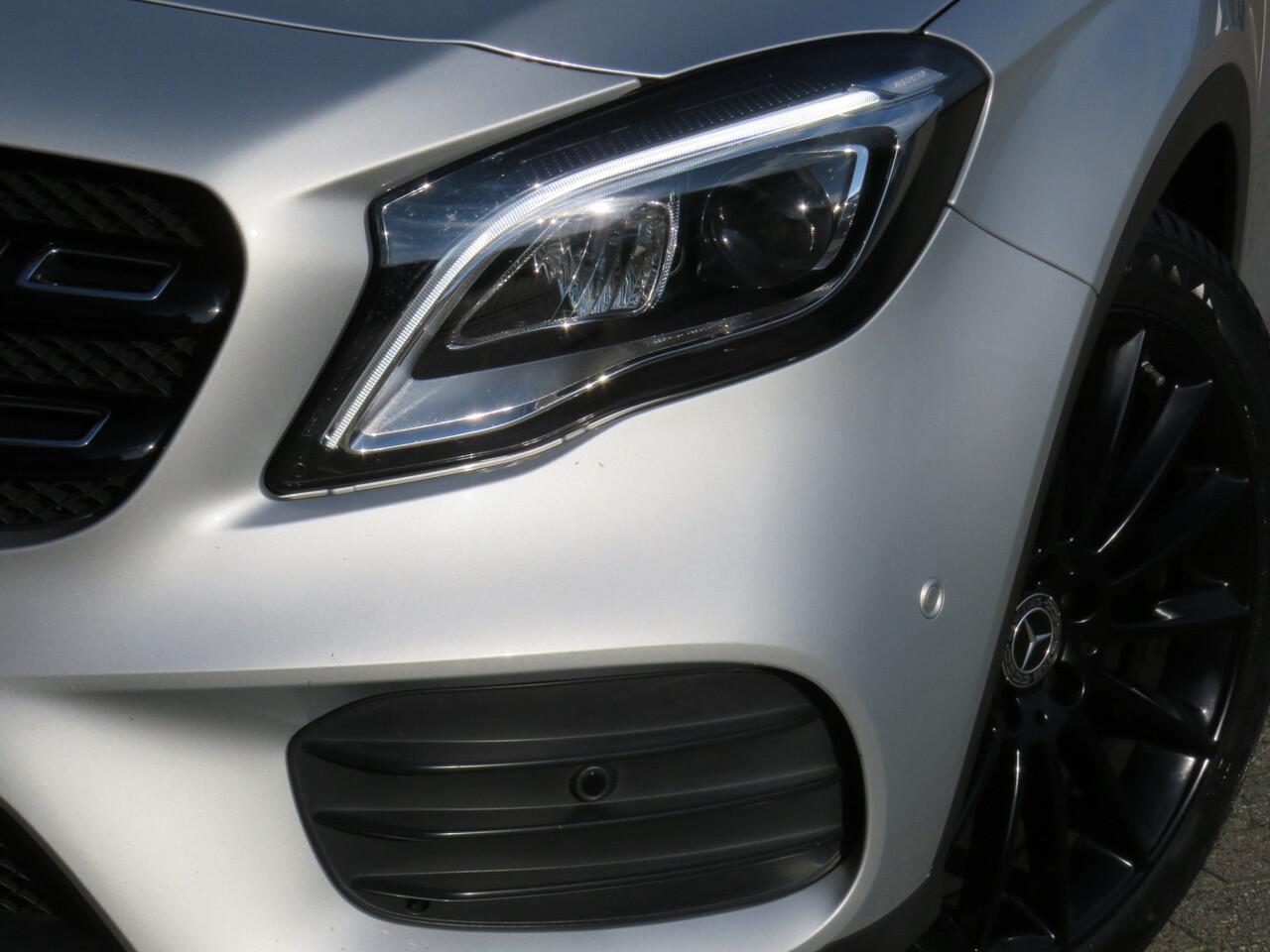 Mercedes-Benz GLA-KLASSE 180 Sport Edition Premium Plus AMG * Rijklaarprijs incl. garantie * Panoramadak * Trekhaak * 360 Camera * Led