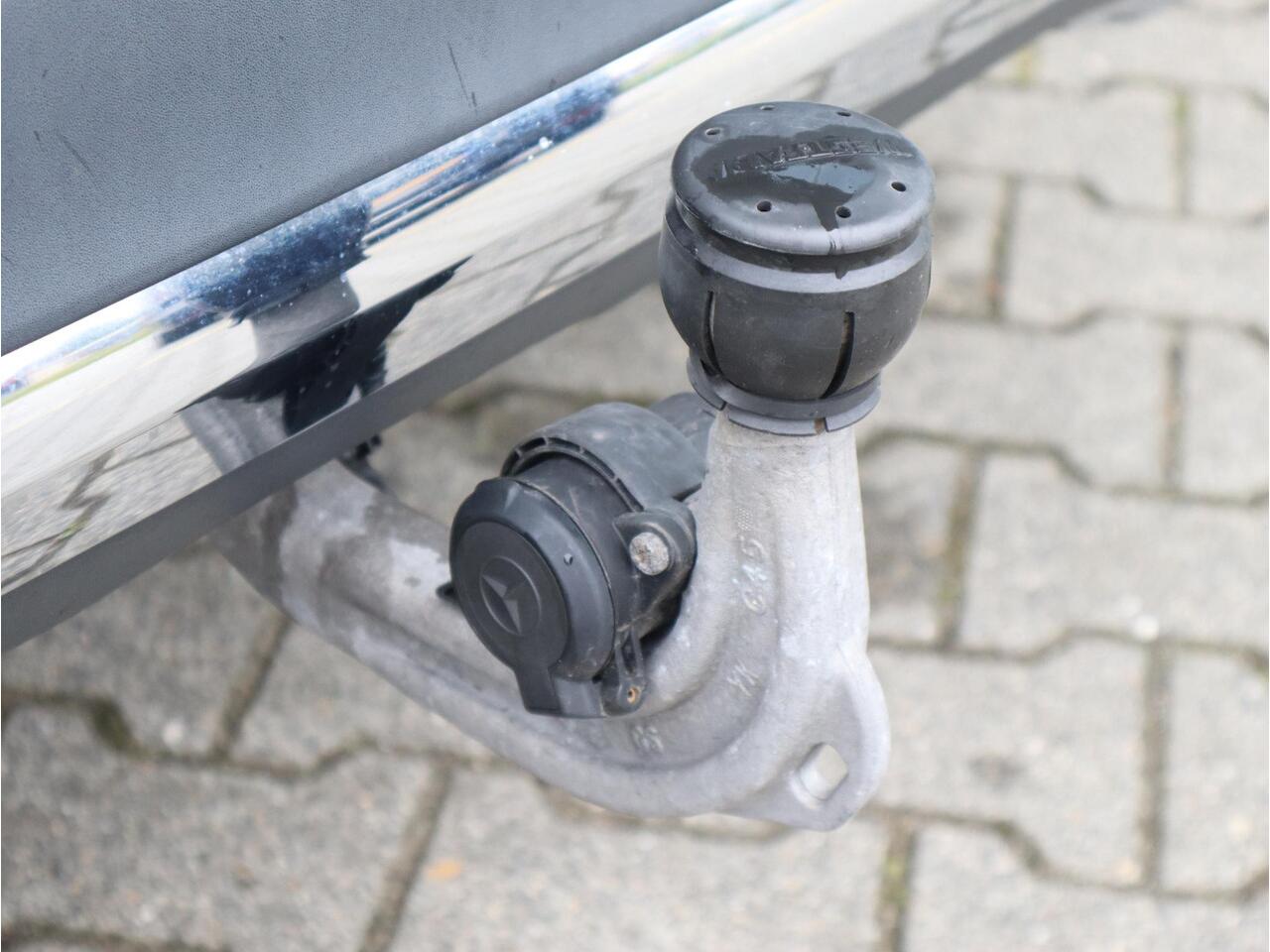 Mercedes-Benz GLA-KLASSE 250 e AMG Line